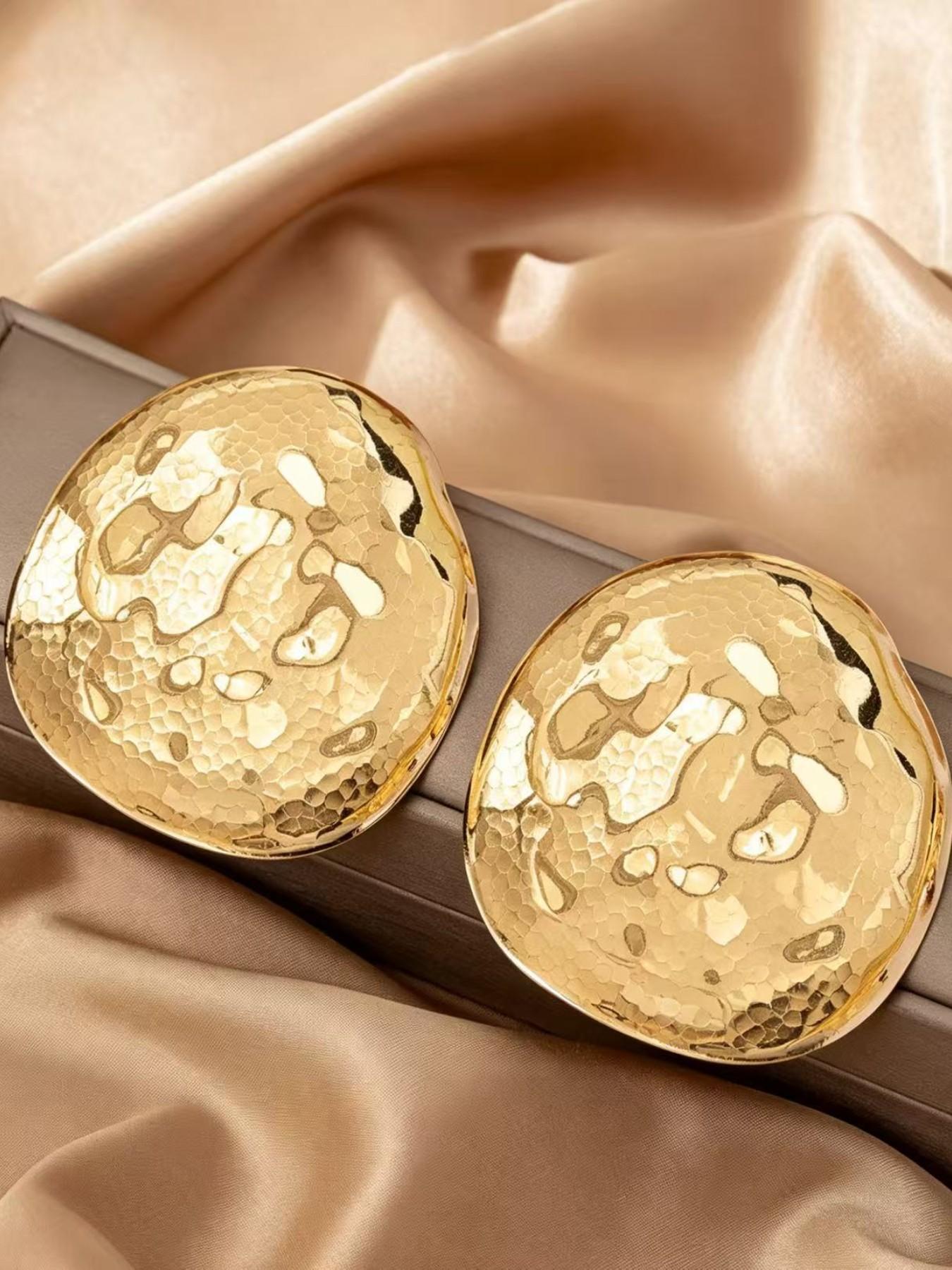 European and American Exaggerated Hammer Texture Convex Metal Large Round Earrings, Bold Statement Jewelry for Women, Fashionable Accessories