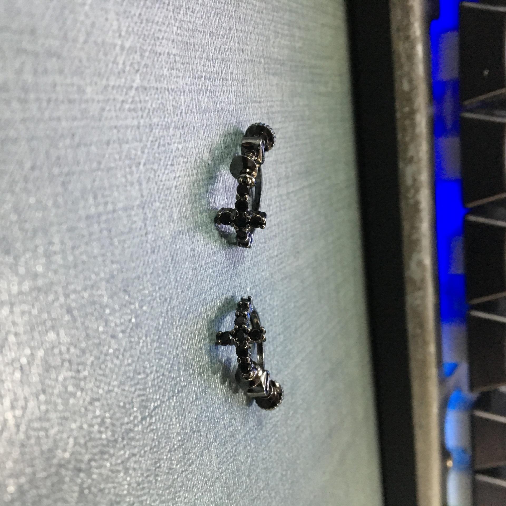 Classic hip-hop minimalist men's earrings, unique black spiral clasp cross earrings, zirconia earrings