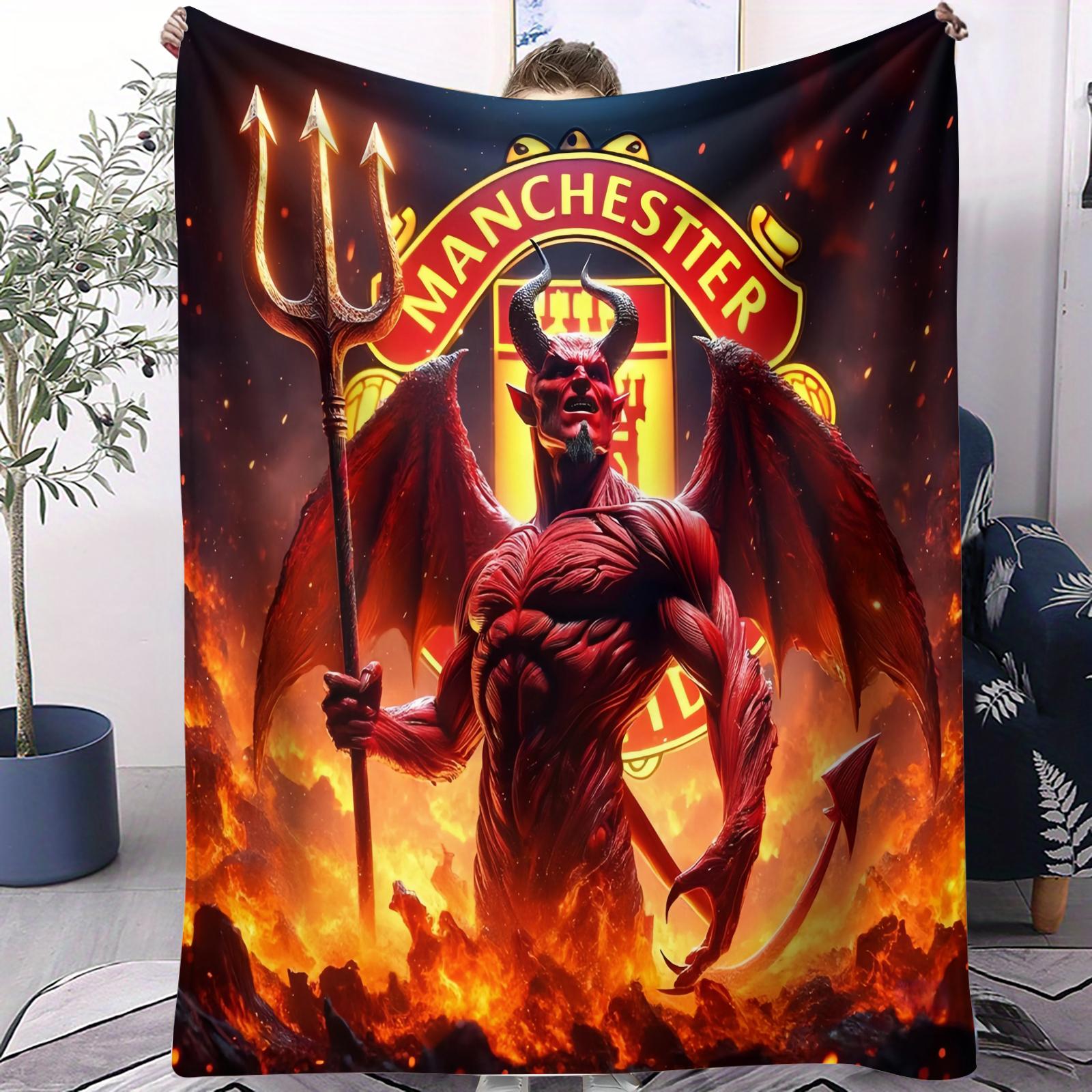 Manchester United Creative Design Football Club Blanket, Ultra-Soft Velvet Texture, Demon Pattern, Multiple Sizes, Ideal Gift for Fans