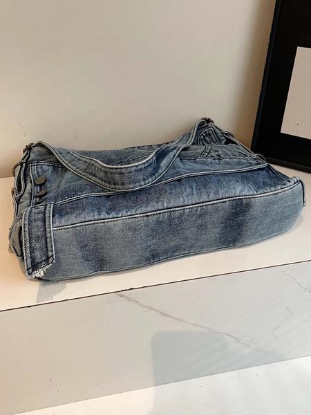 Retro denim messenger bag, old washing process, unique tailoring button design, casual fashion and versatile colors are optional, lazy style personality denim messenger bag, suitable for daily travel, etc., Denim shoulder bag, Crossbody shoulder bag