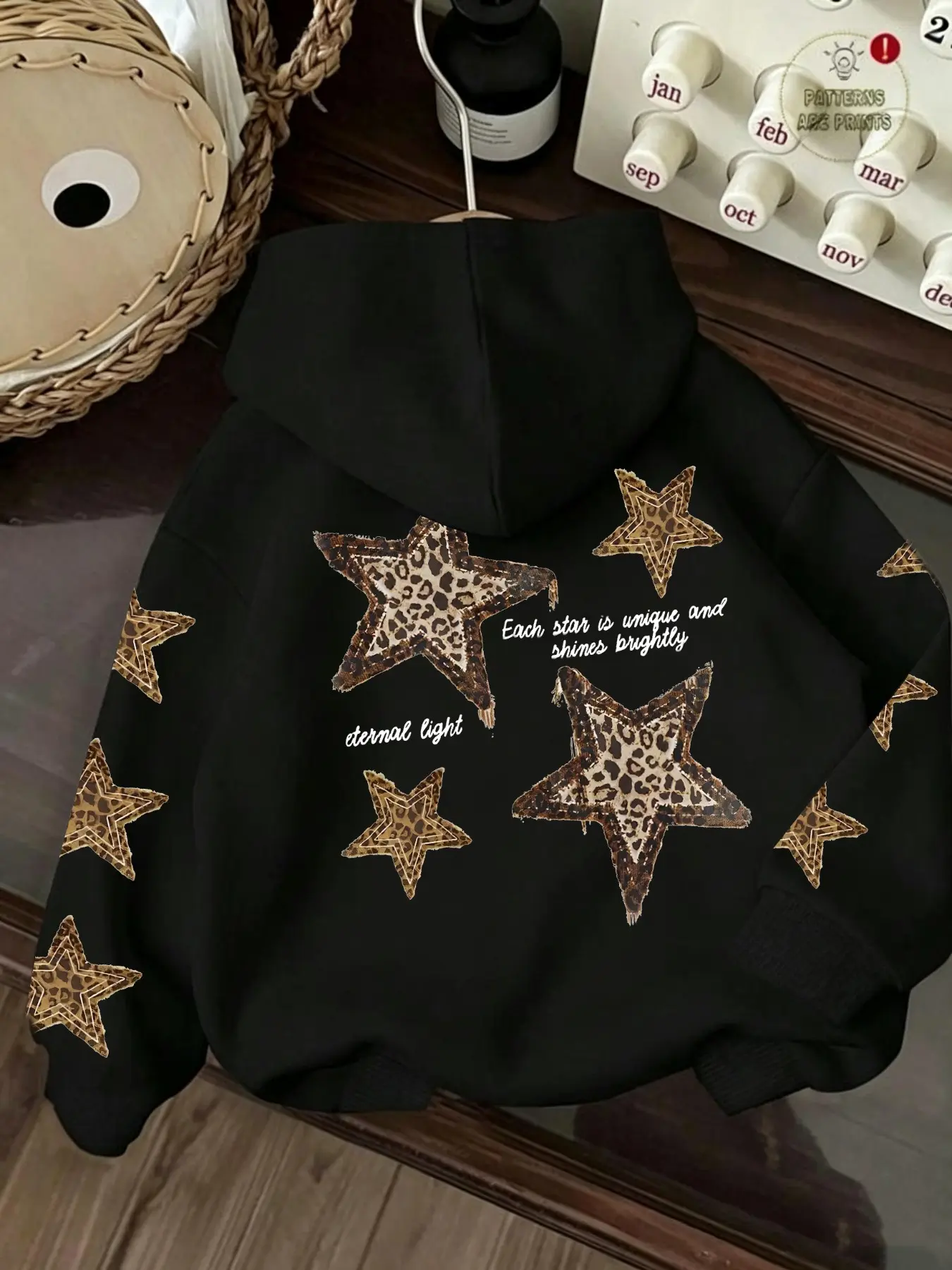 Women's Vintage Leopard Star Pattern Hoodie, Aesthetic Casual Pullover, Loose Fit Knit Fabric, Casual Street Style, Fall & Winter, Perfect for Leggings or Sports Pants