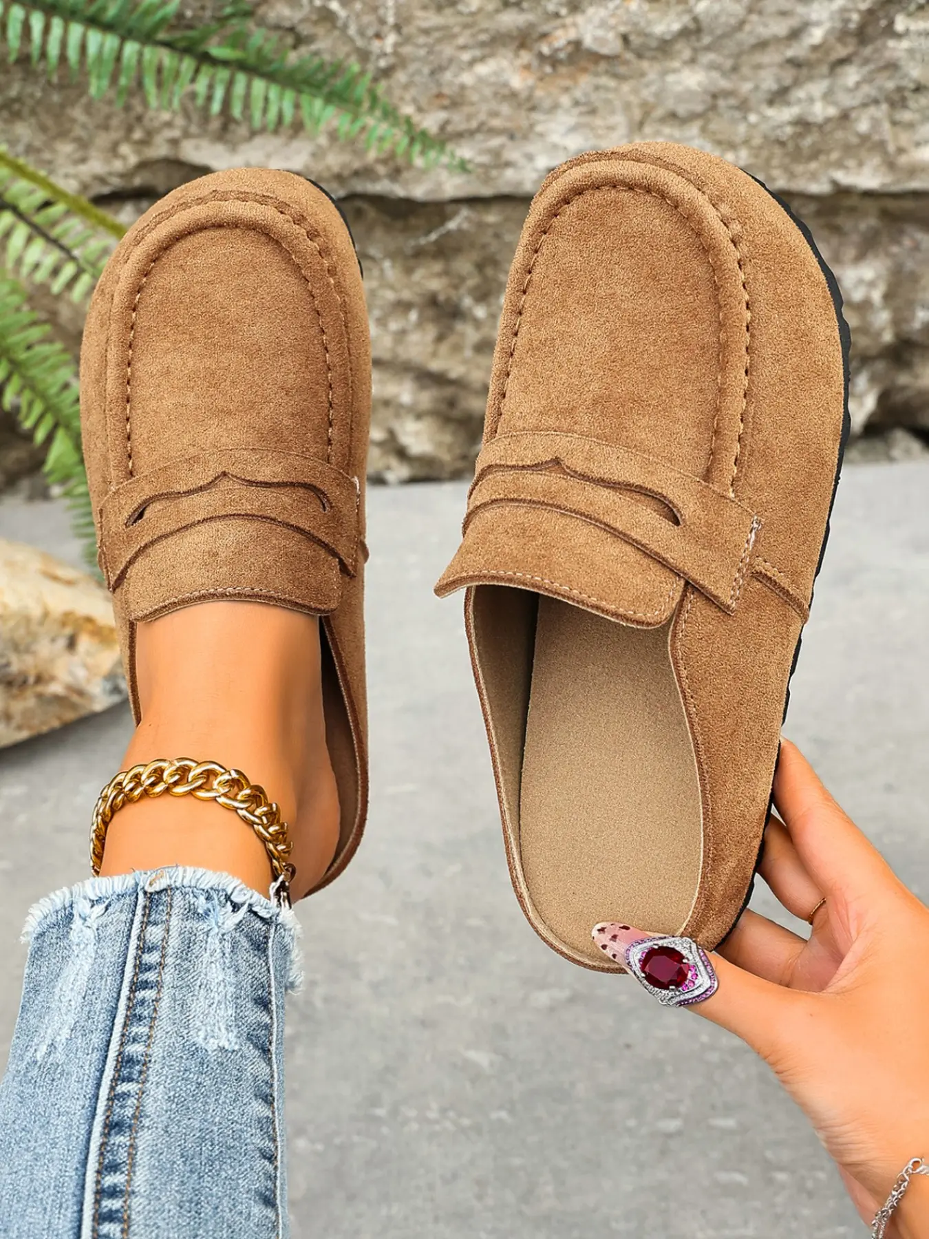 Women's Faux Suede Slip-On Mules, Round Toe Loafer Slippers, Thick Sole Rubber No Heel Casual Shoes, Comfortable and Stylish Footwear