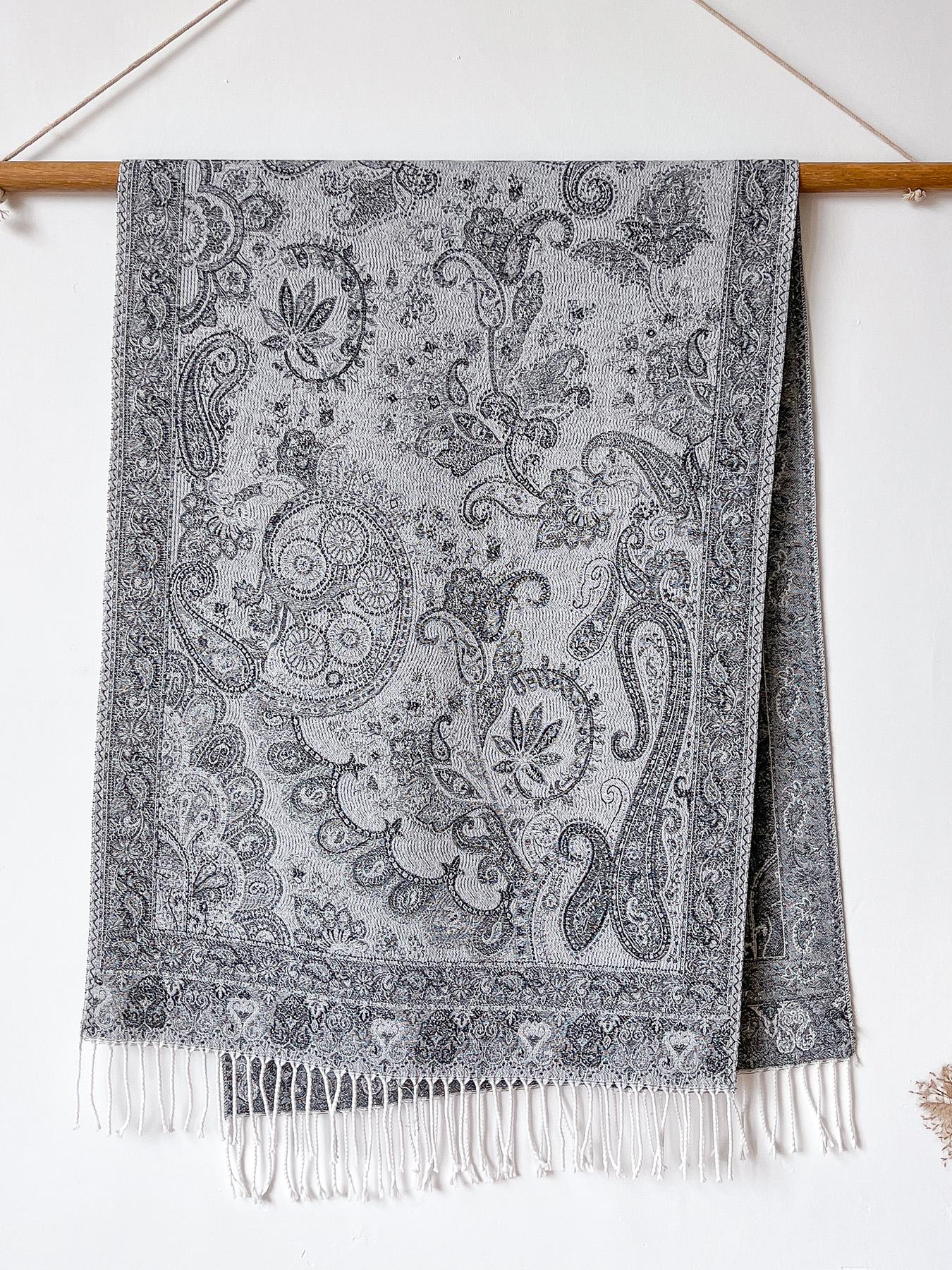Women's Boho Style Paisley Print Scarf, Fall Winter Woven Fabric, Fitted Design, Soft Warm Accessory for Daily Wear & Modern Fashion