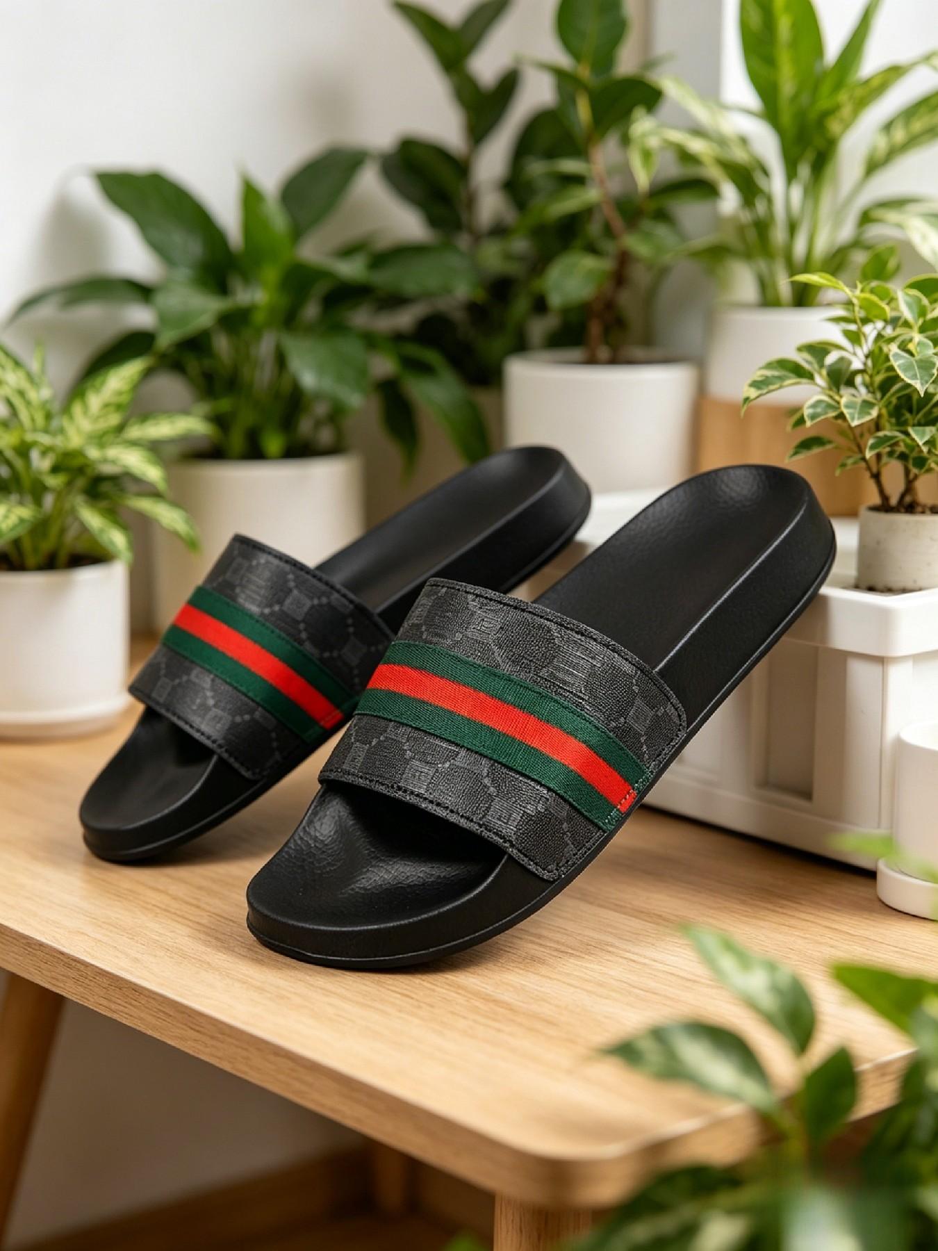 Summer Slippers for Men, Trendy Soft Sole Outdoor Sandals, Large Size 2026 Couple Style, Random Print, All Seasons
