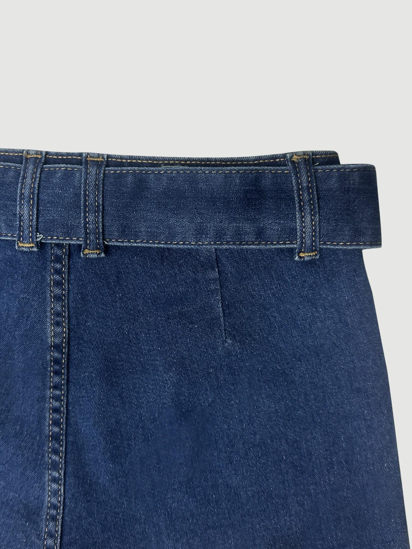 GILIPUR Women's Belted Slim Fit Denim Shorts, Low Waist Mini Pants, Medium Stretch Fabric, Summer Fashion, T-Chic Style