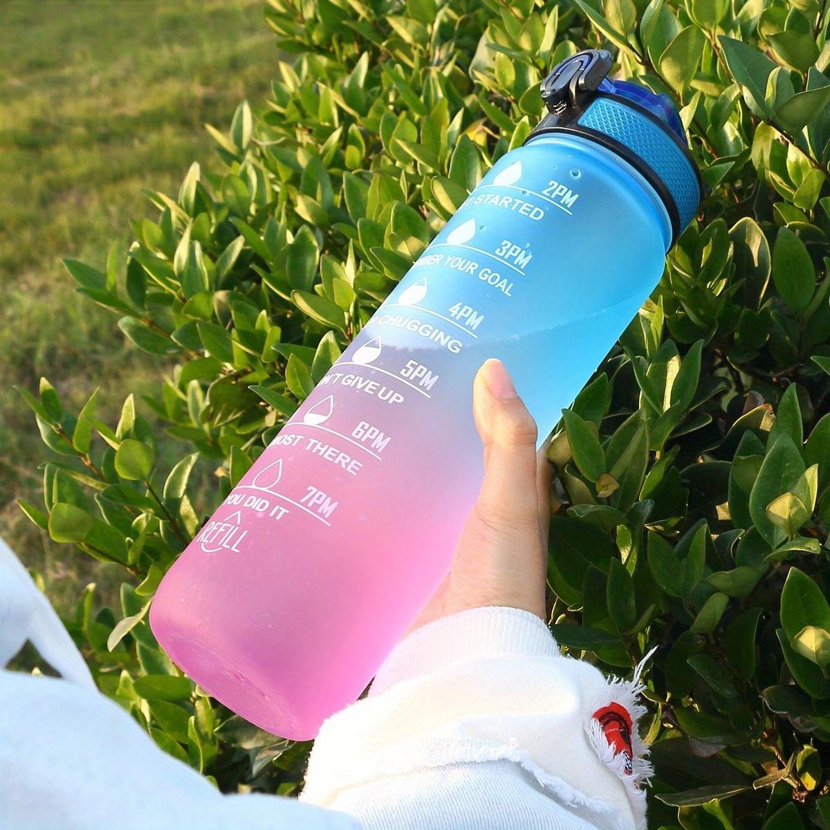 Leak-Proof Sporty Travel Water Bottle, Gradient Color Fitness Cup, Portable Hydration with Motivational Quotes, Ideal for Summer & Fall