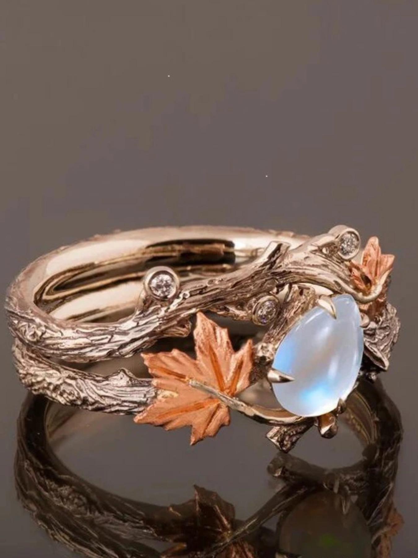 Vintage Maple Leaf Moonstone Ring, Retro European Court Index Finger Ring, Antique Old Money Style, Elegant Jewelry Accessory