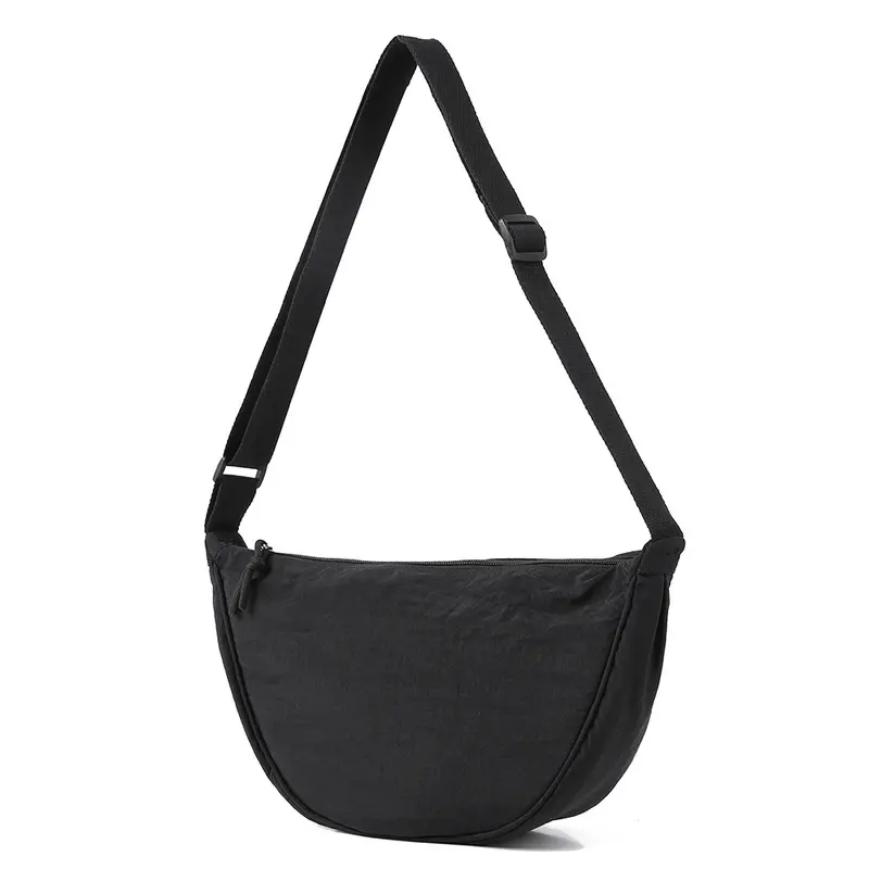 Lightweight nylon dumpling bag for women, simple and versatile shoulder bag, crossbody bag, student everyday handbag, casual portable phone bag.