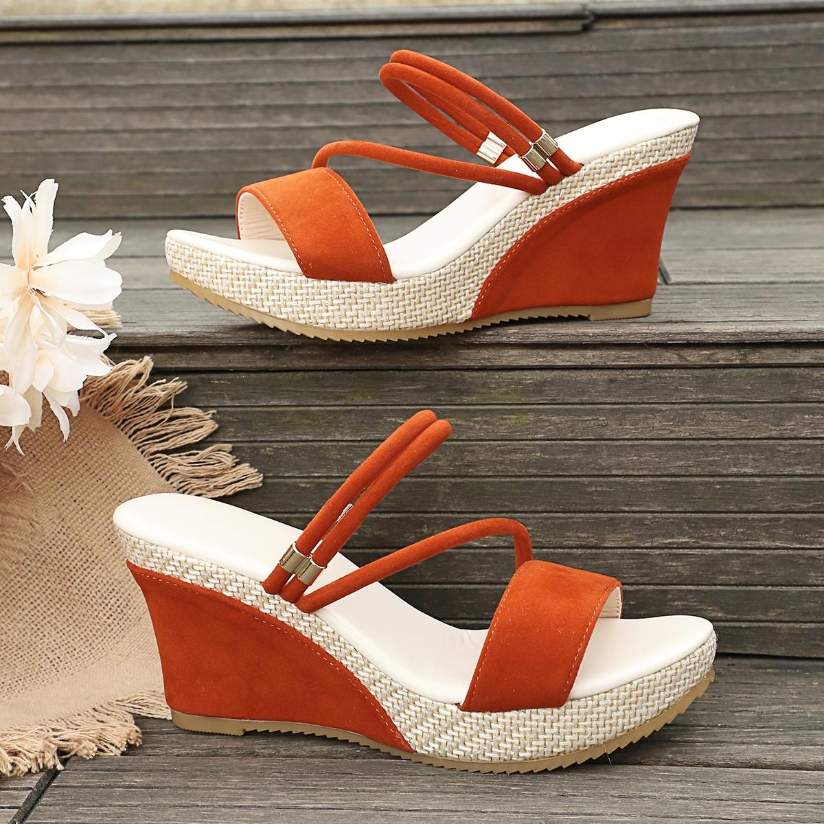 The insulated slope sandals and casual Flatform sandals feature a waterproof platform and a hemp rope-woven sole. Perfect for petite sisters!