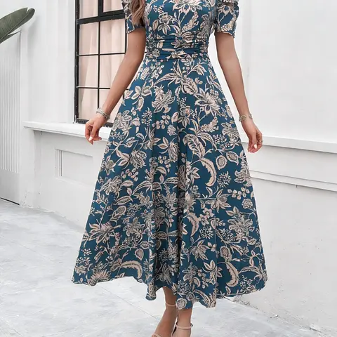 2026 Summer New Women's Casual Wear Elegant Boho Chic Vacation Dress, Fitted Tropical Leaf Print Dress, All-Over Print, Waist-Defining Design