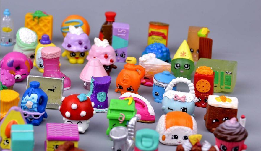 100Pcs/lot Many Styles Miniature Shopping Fruit Dolls Action Figures for Family Kid's Christmas Gift Playing Toys Mixed Seasons
