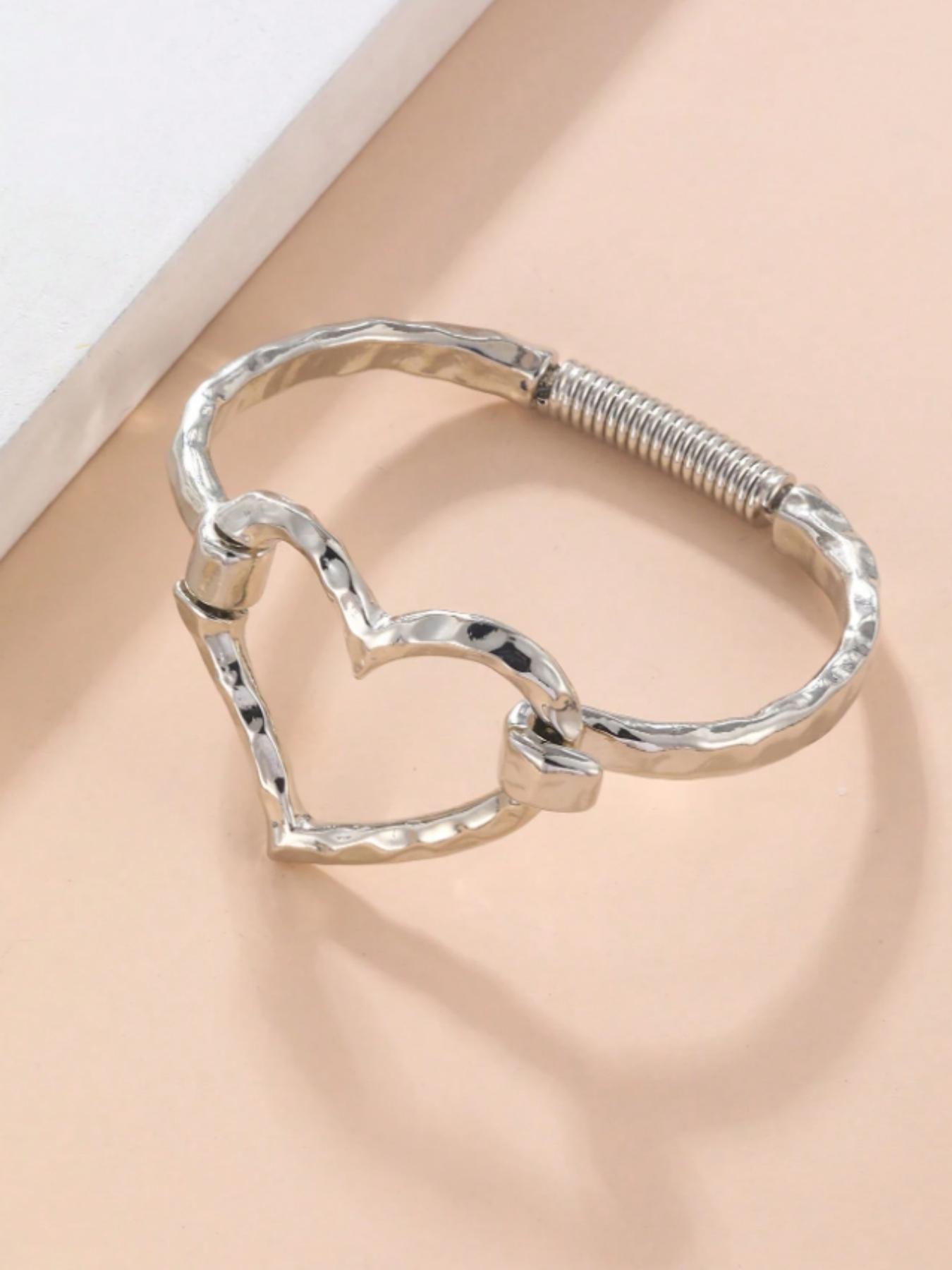 Fashionable Smooth Metal Heart Design Bracelet for Women, Perfect Gift, Heart Shaped Bracelet