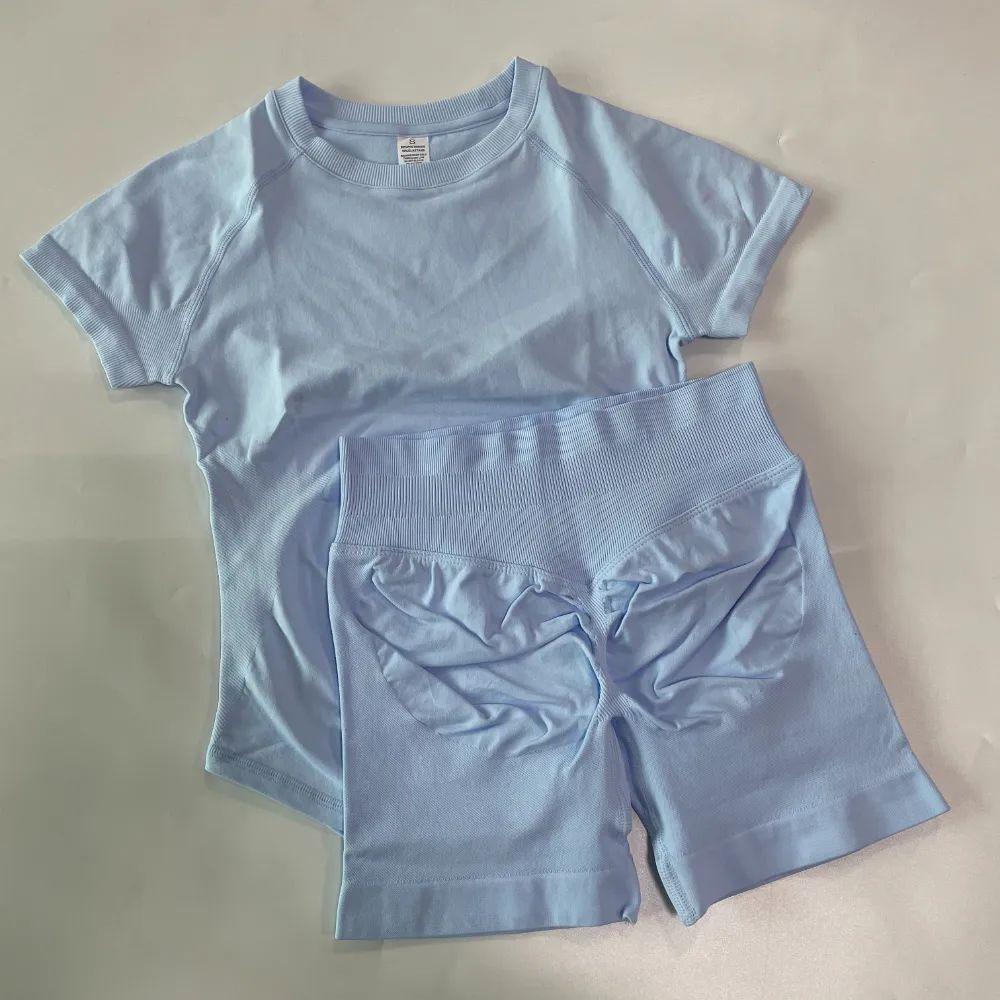 Dfyne Cross-Waist Hip-Lifting Shorts + Short-Sleeve Sports Set |   Seamless Knit Breathable Quick-Drying |   Fitness & Yoga Two-Piece Set