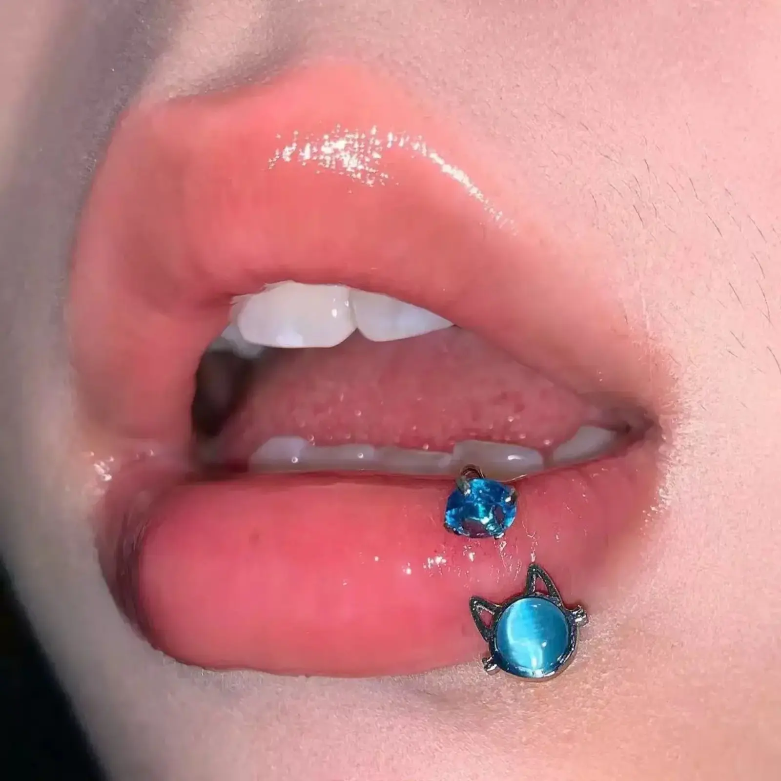 2Pcs Cat Eye Stone Lip Rings, Sparkly Zircon Titanium Steel Internally Threaded Lip Studs, Trendy European Style Unisex Piercing Jewelry