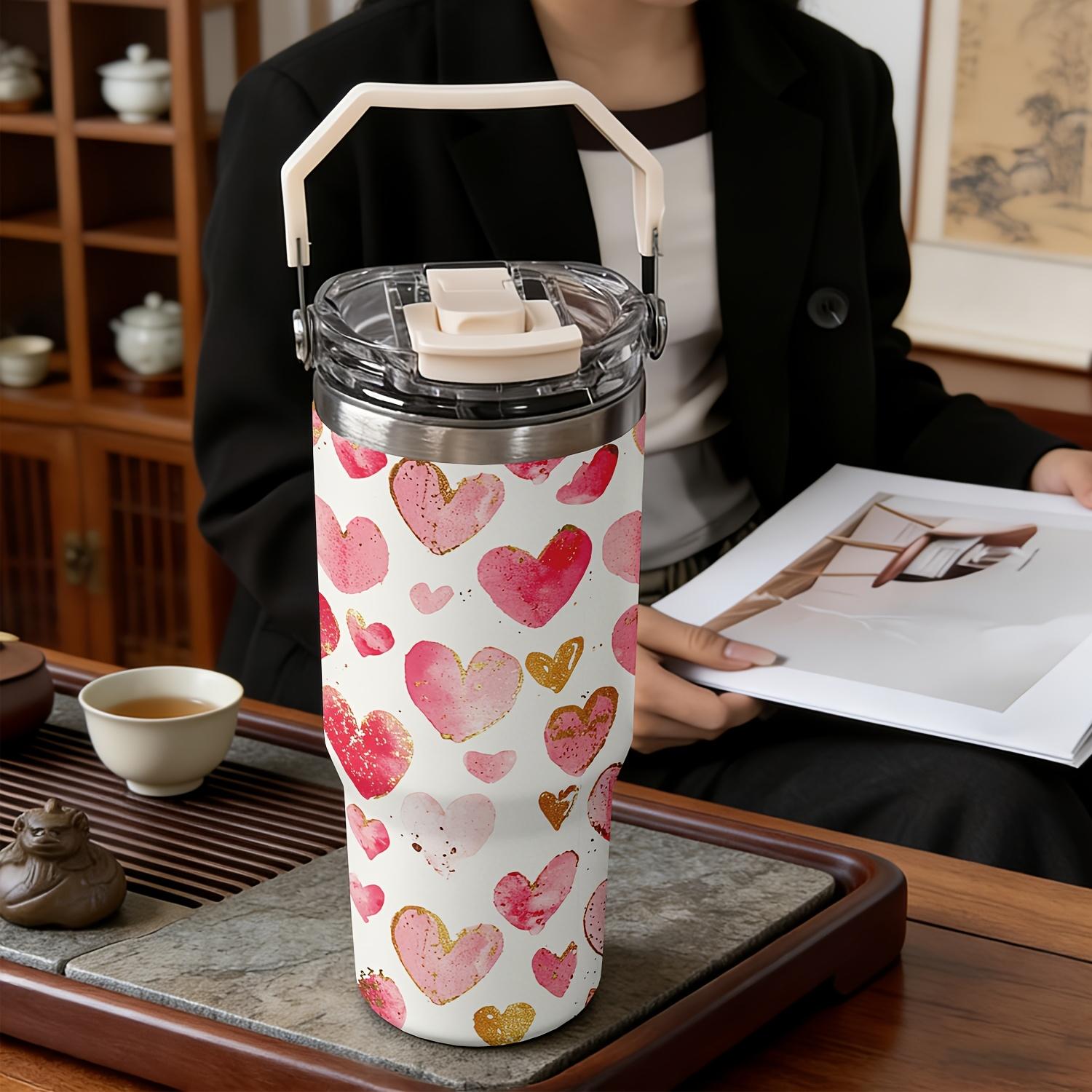 30oz Heart Pattern Stainless Steel Cup, portable handhold design, reusable travel mug. Made of 304 stainless steel, fits hot and cold drinks. Perfect gift for birthday, holiday, graduation, back-to-school, Christmas and Halloween.