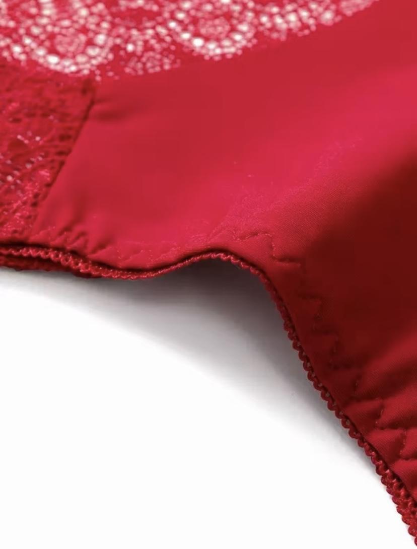 12 pieces set of Halloween themed wavy edge women's panties with pumpkin skull all-over print triangle underwear, slim fit, comfortable, non-sexy women's underwear, suitable for festivals and daily wear in spring, summer, autumn, and winter.