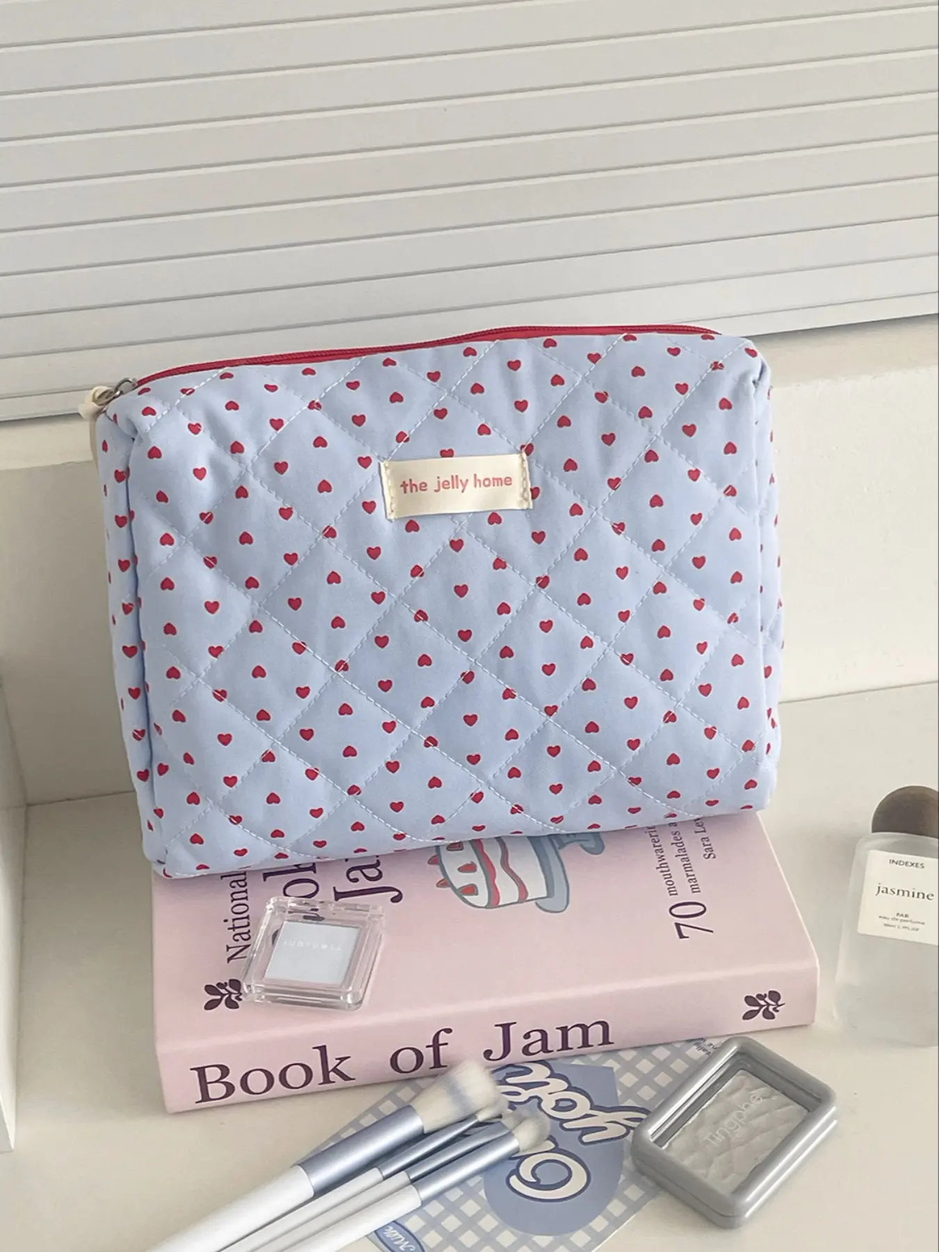 Makeup bag