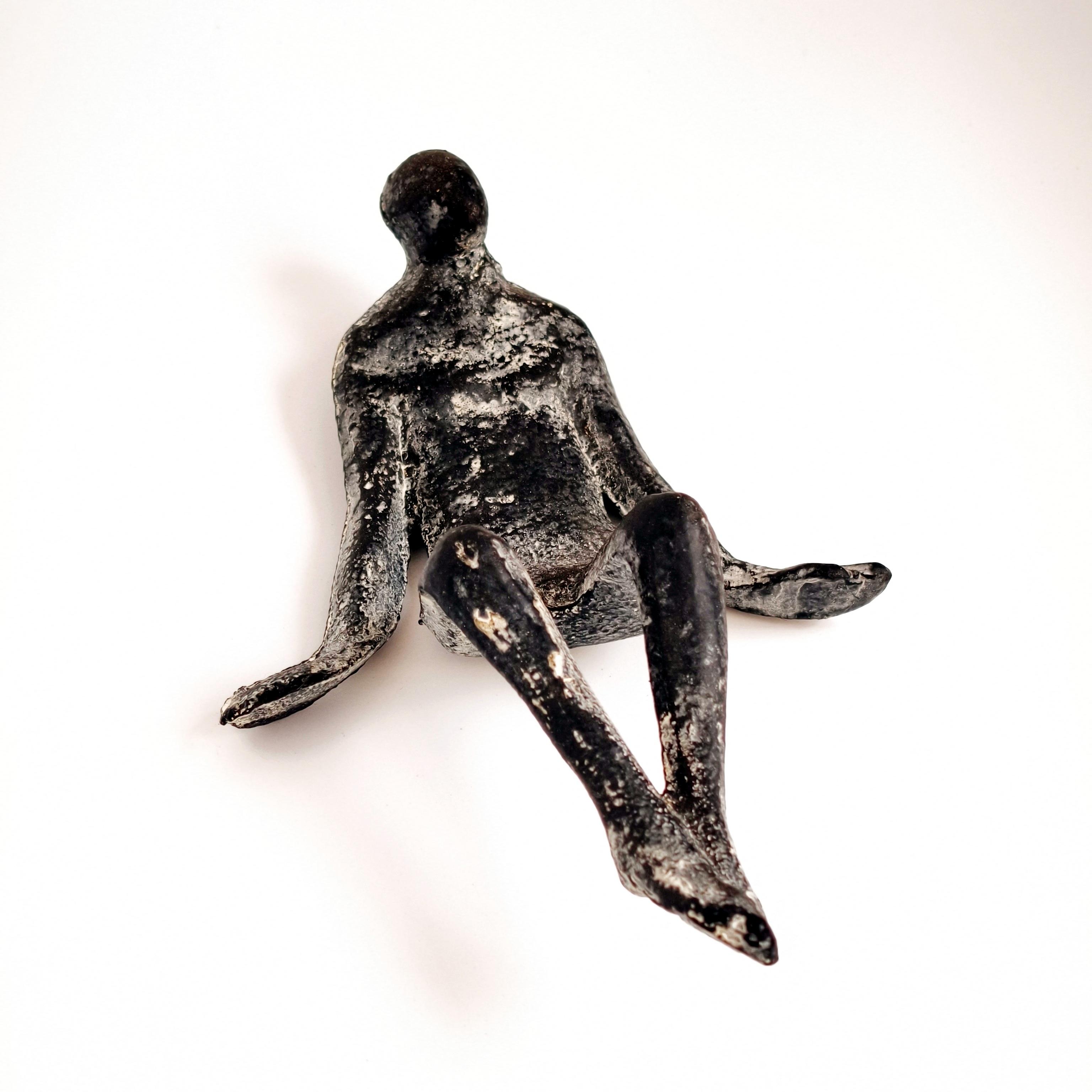 1pc Cast Iron Vintage Seated Human Statue Ornament, Home Desktop Decor, Counter, Window Shelf, Bar, Bookshelf Decoration