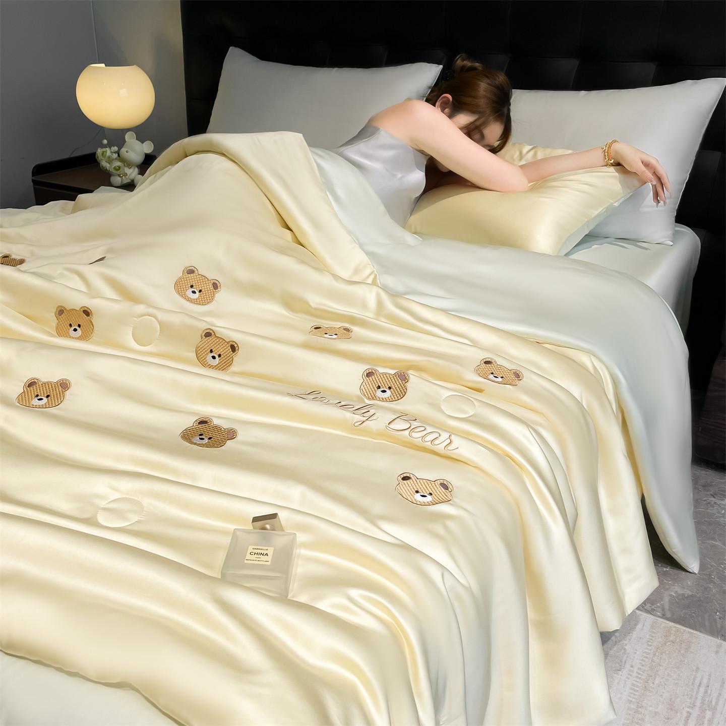 YHFYHF Panda Embroidered Summer Quilt, Soft Breathable Lightweight Cooling Blanket, Multiple Sizes and Colors, Ideal for Bedroom and Dormitory