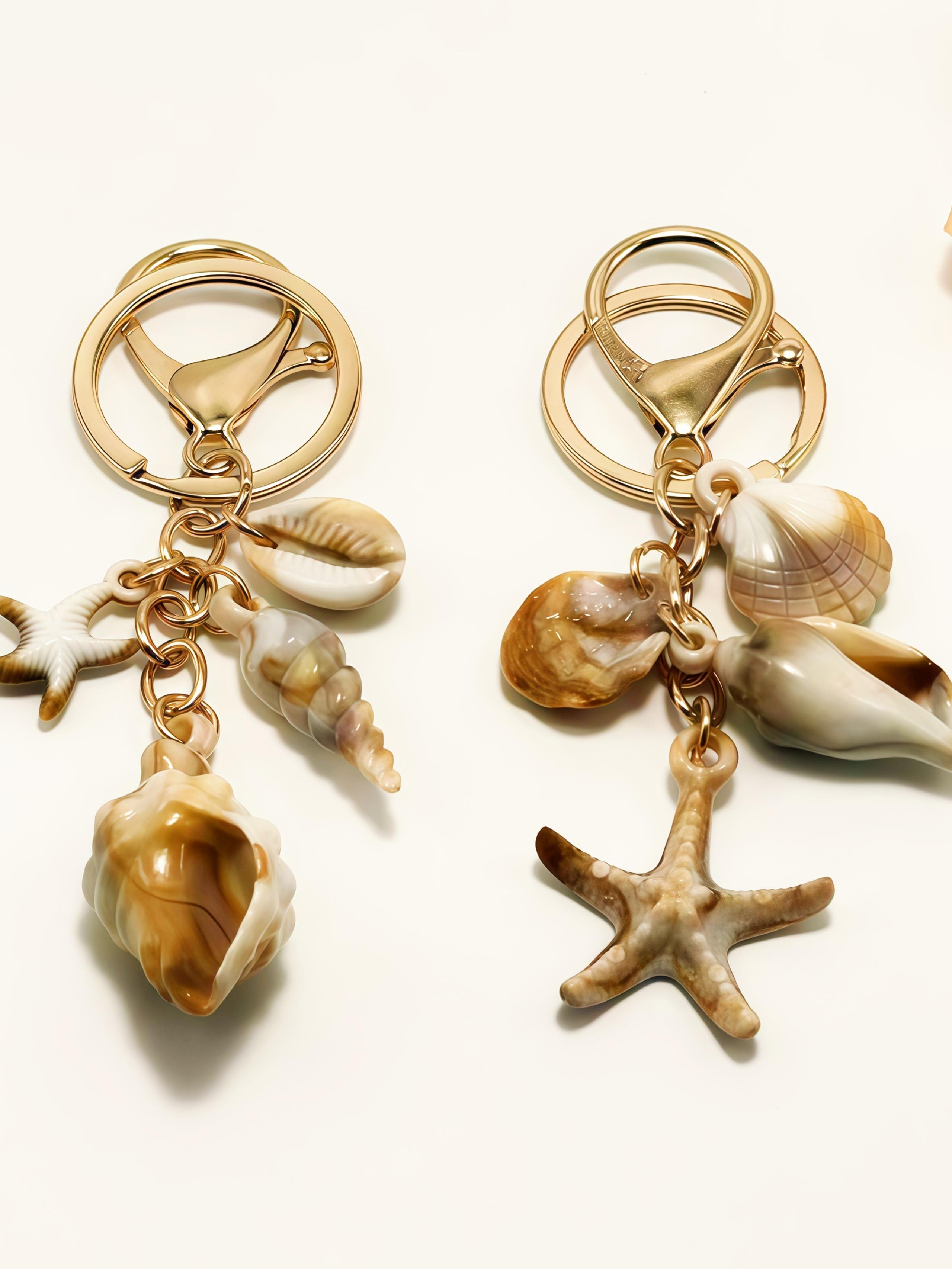 Niche design ocean style shell starfish keychain, personalized creative design, small and exquisite, beach style shell starfish keychain pendant small object, shoulder crossbody bag ocean element key pendant
