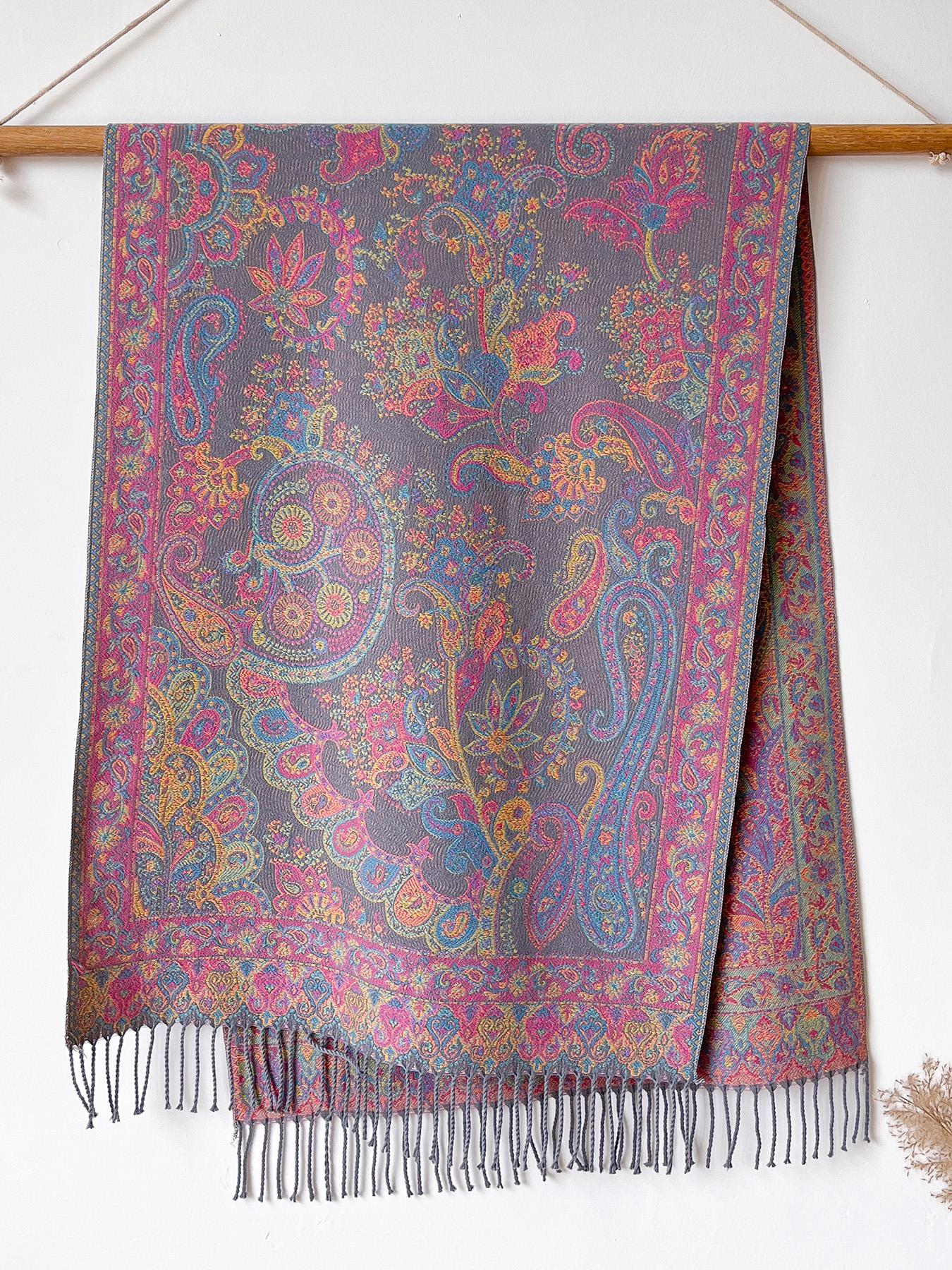 Women's Boho Style Paisley Print Scarf, Fall Winter Woven Fabric, Fitted Design, Soft Warm Accessory for Daily Wear & Modern Fashion