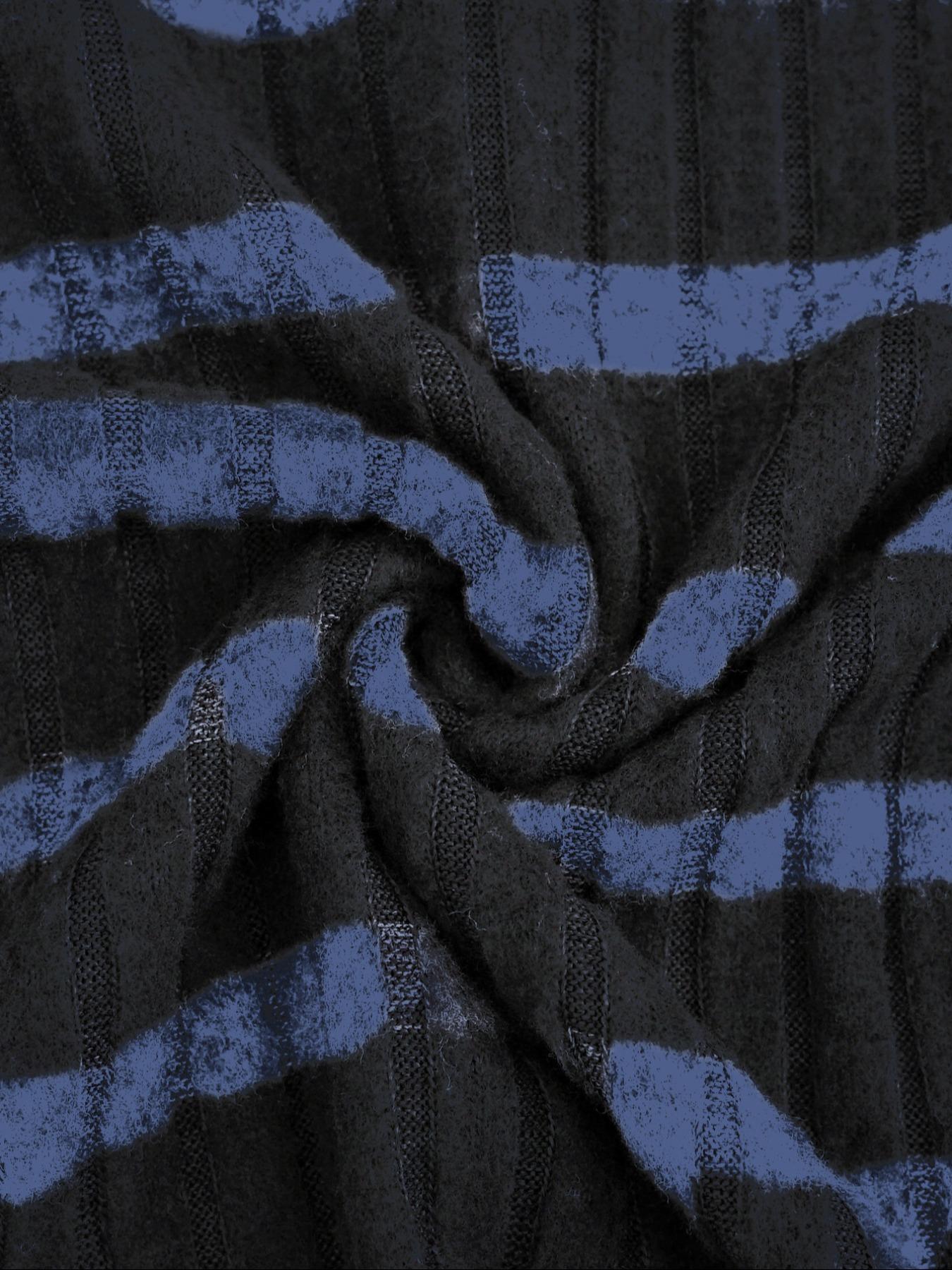 Women's long sleeved and short sleeved T-shirt Casual Gothic style black gray striped V-neck slim fitted knit top, with a close fitting knit material that looks slim and creates a niche Gothic atmosphere.