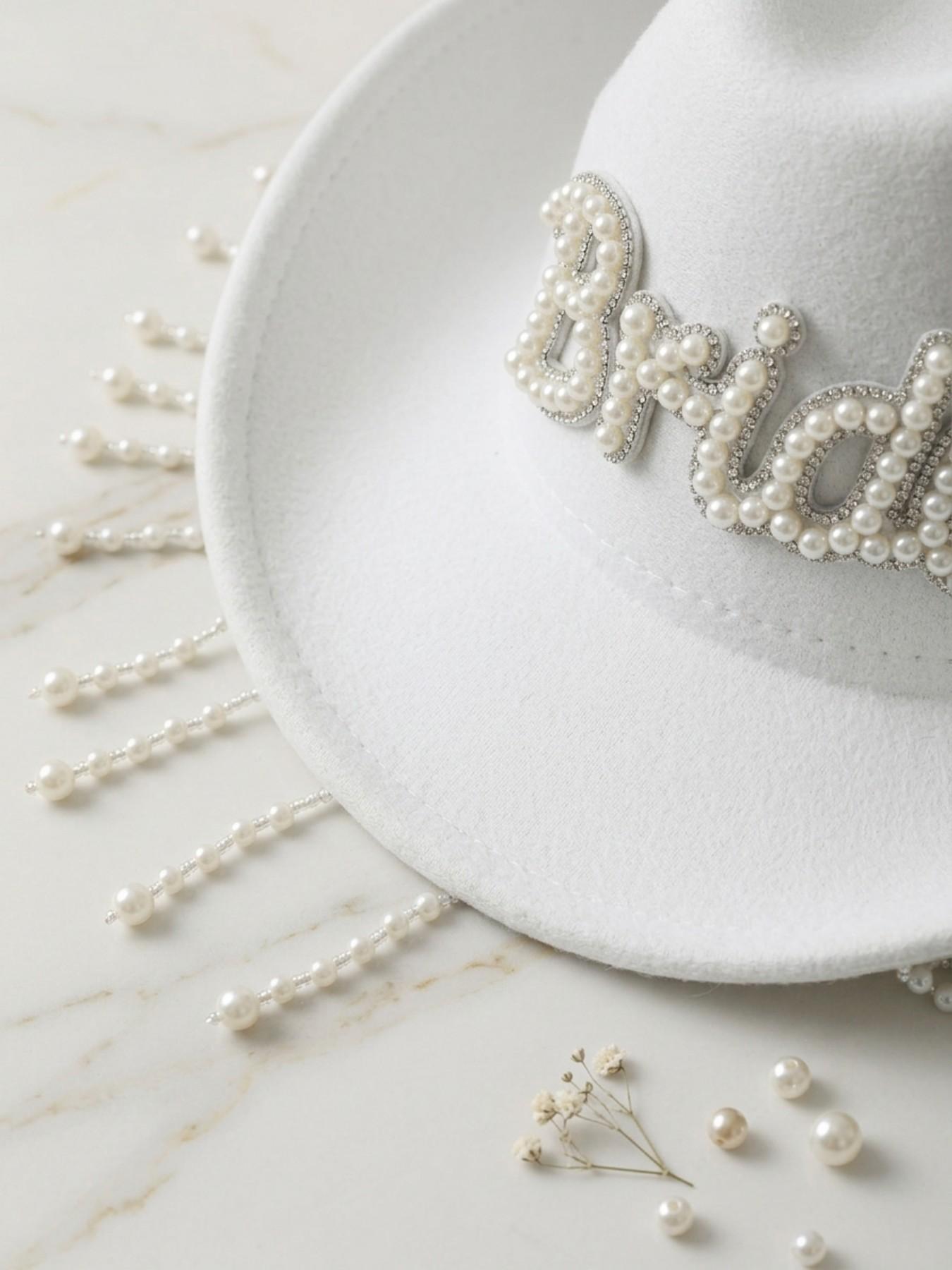 Pearl Fringe Bridal Cowboy Hat, Essential for Bachelorette Party Photos, Bride Letter Decoration, Western Style Wedding Accessory