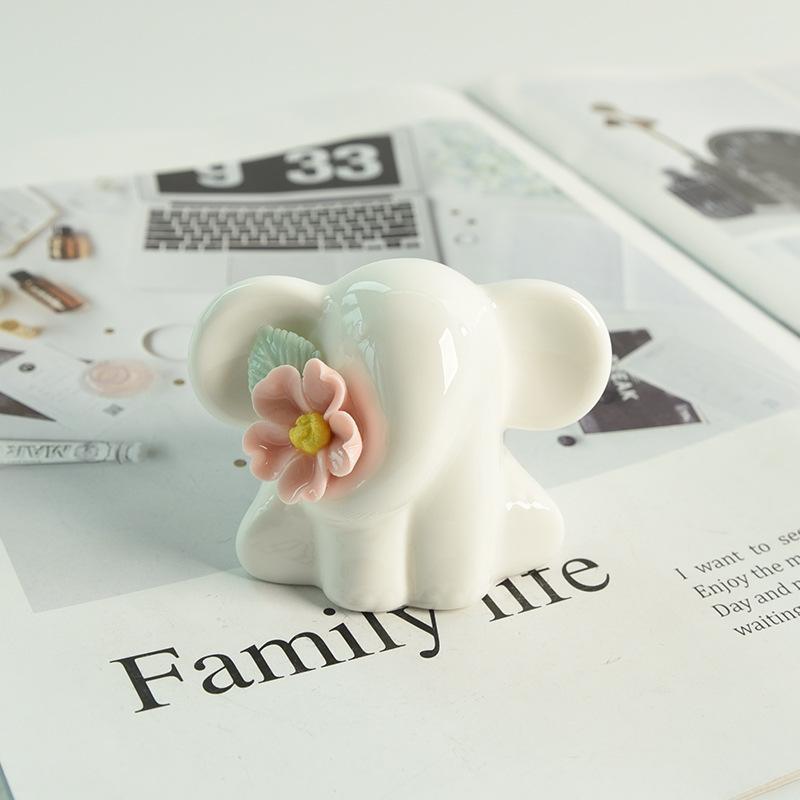 Cute Ceramic Elephant Incense Holder, Handcrafted Floral Incense Burner for Sticks, Aesthetic Cute Room Decor for Yoga Meditation, Boho Desk Decor, Spiritual Gift for Relaxation, Lucky Elephant Home Decor