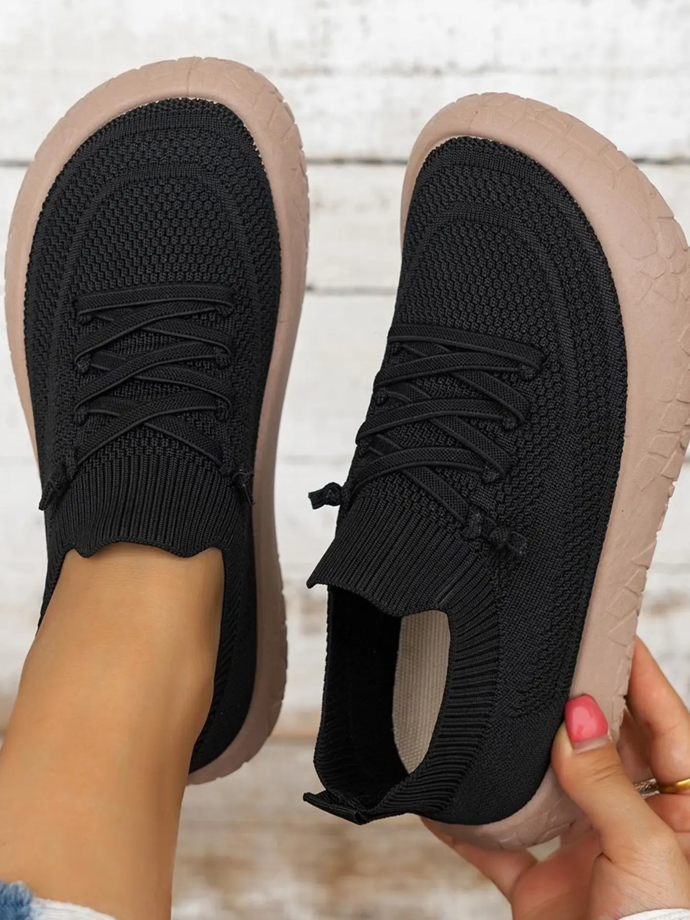 Women's Flyknit Breathable Slip-On Casual Rubber Shoes, Thick-Sole Anti-Slip Walking Flats, Comfortable and Stylish Footwear for Daily Use