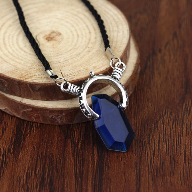 Trendy DMC Devil MayCry 5 Dante Pendant Costume Jewelry Necklace, Red & Blue Gem, Long Rope Chain Jewelry Necklaces, Unisex Cosplay Vintage Fashion Gift
