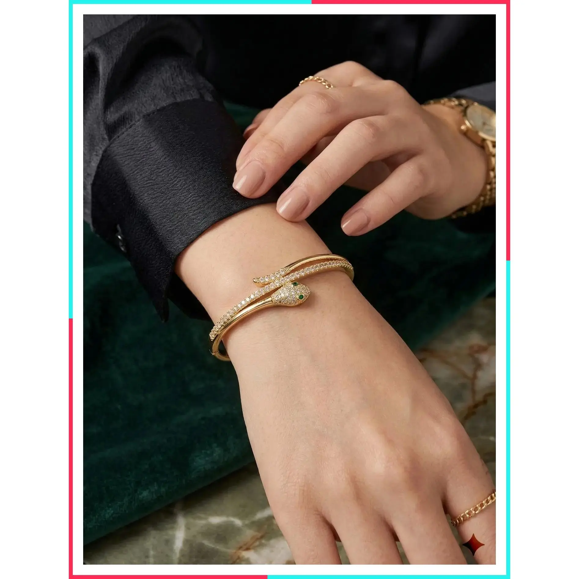 Elegant Snake-Shaped Cuff Bracelet for Women, European Style Micro-Inlaid Artificial Zircon Open Cuff, Eye Design, Modern Fashion Jewelry Accessory