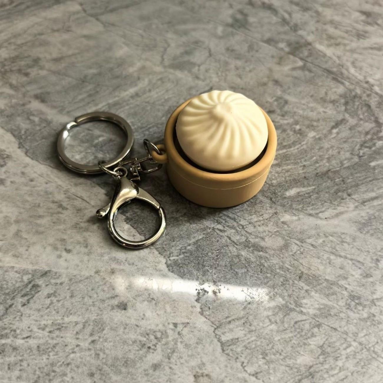 2-piece set - Simulated mini steamed bun steamer with release buttons and keychain. Stress-relieving keychain for student backpacks. Creative-shaped bag hanger decoration gift. Cute steamed bun keychain as an outlet for stress.