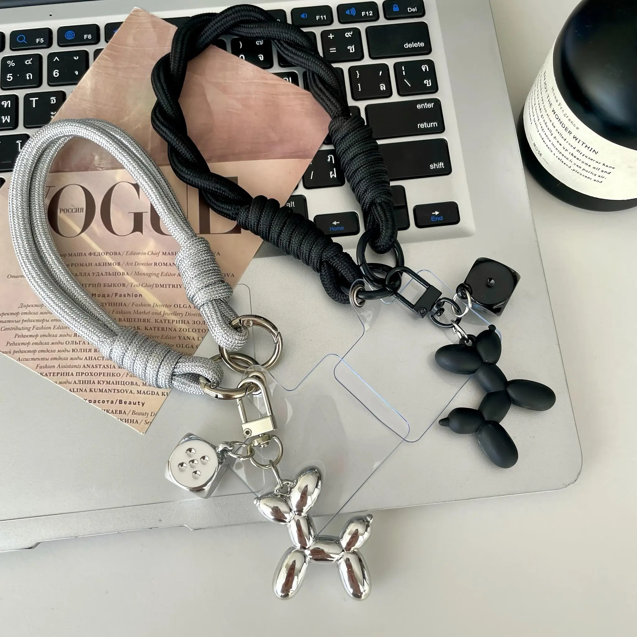 1pc/2pcs Dice Balloon Dog Phone Lanyard Wrist Strap, Cute Phone Bracelet with Lanyard, Phone Charm Strap, Suitable for Universal Phone Cases, DIY Detachable Spacer, Trendy Creative Anti-Loss Anti-Drop Portable Wristband for Men and Women