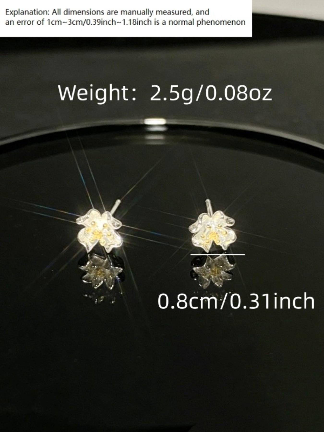 1 pair of fashionable and luxurious delicate four leaf clover earrings, ladies' sweet and fresh flower earrings, suitable for daily party wear