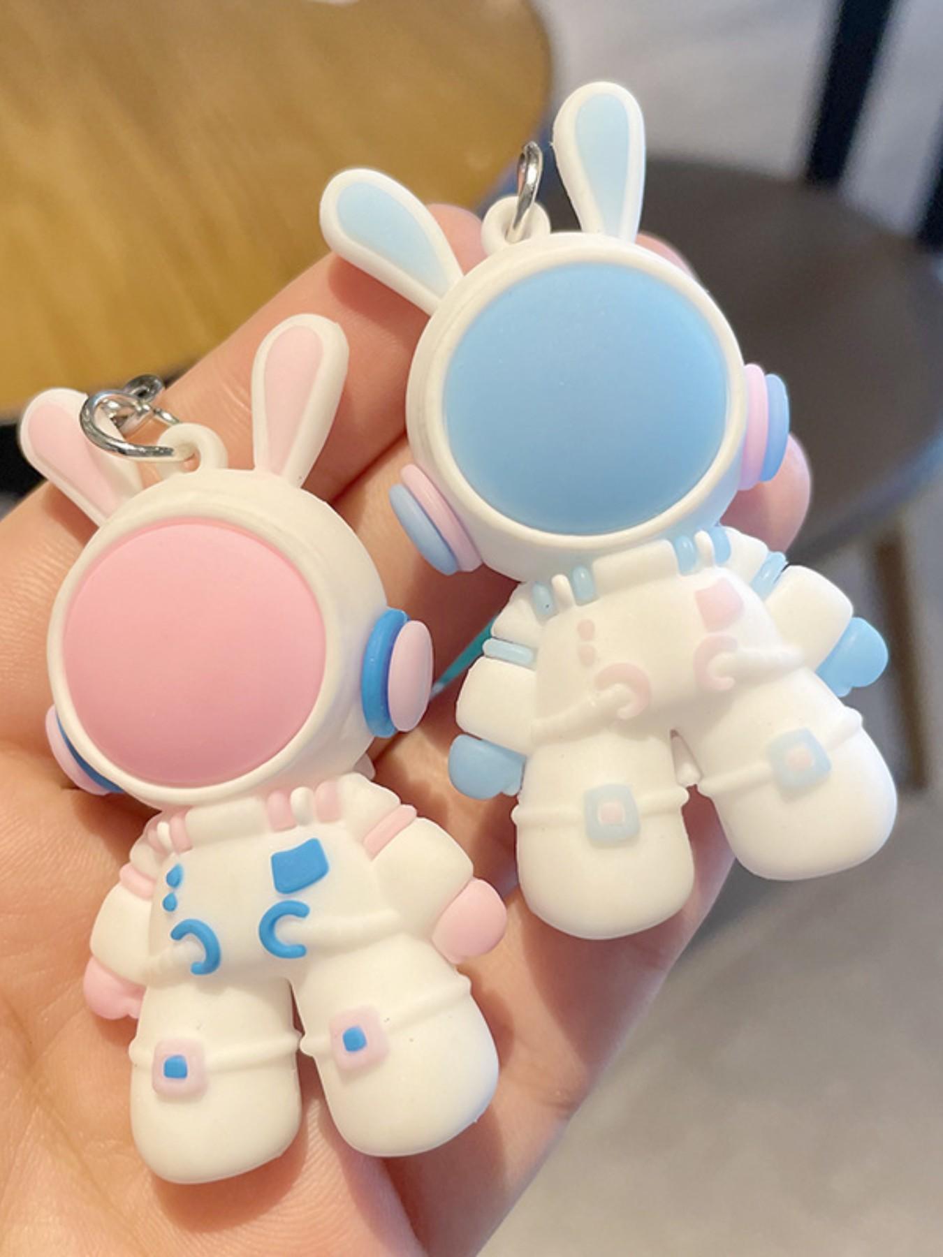 Space Rabbit Keychain, suitable for kids and students, cute bag pendant gifts. Perfect for school seasons, festival gifts and birthday presents. Ideal for Christmas, Halloween, summer, winter, Valentine's Day and New Year. It is a must-have festival gift,