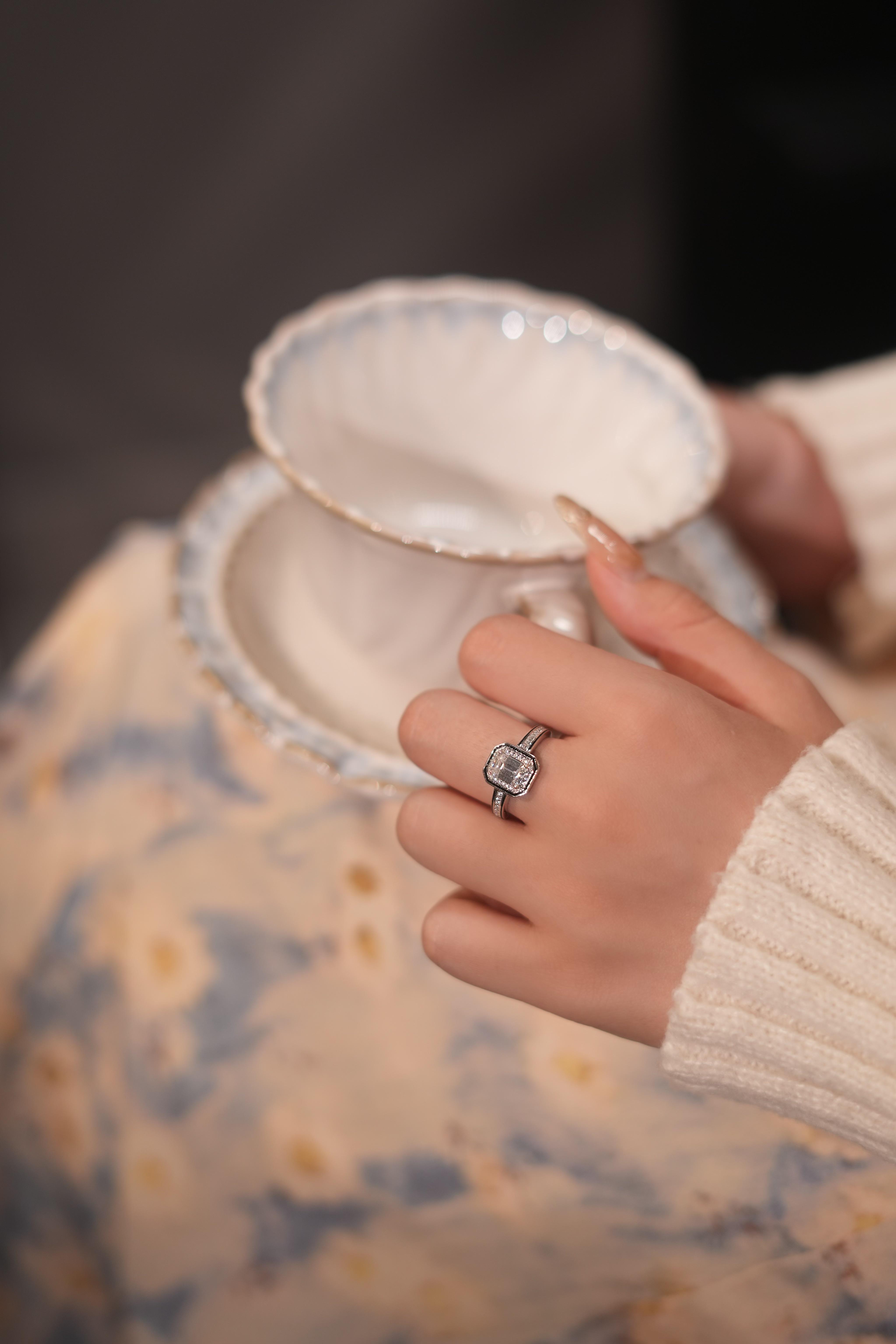 【#390】Refined 1ct Bezel Set Emerald Cut vvs Synthetic Moissanite Engagement Rings in 925 Sterling Silver