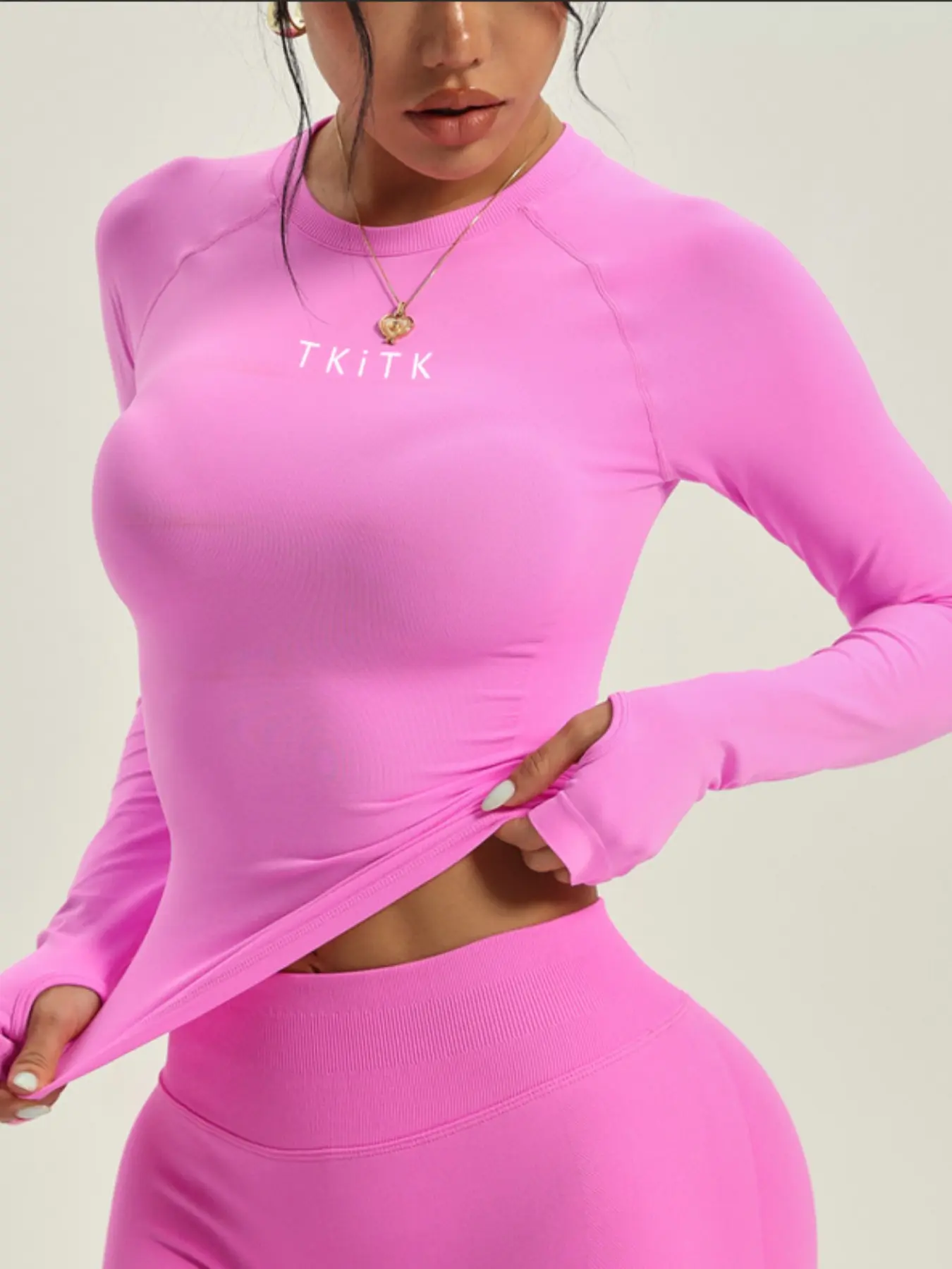 Women's Long Sleeve Yoga Top, Comfortable Stretchy Dry-Fit Athletic Shirt for Running, Fitness, Cycling, Parties, and Daily Wear