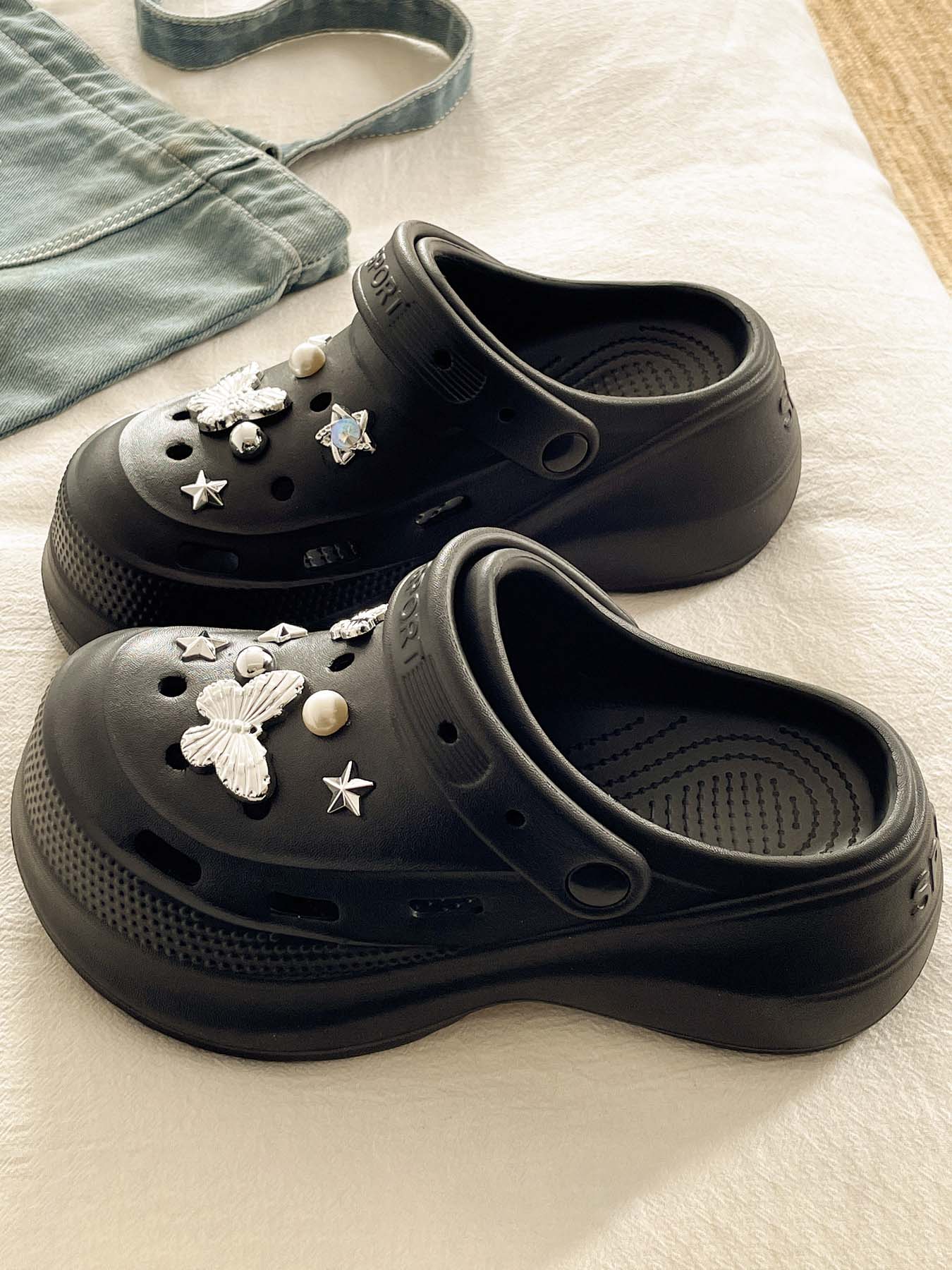 2026 New Fashion Versatile Holey Shoes for Women, Eva Comfortable Breathable Thick Sole, Simple Casual Beach Sandals, Outdoor Garden Shoes, Slipper, Slippers Shoes