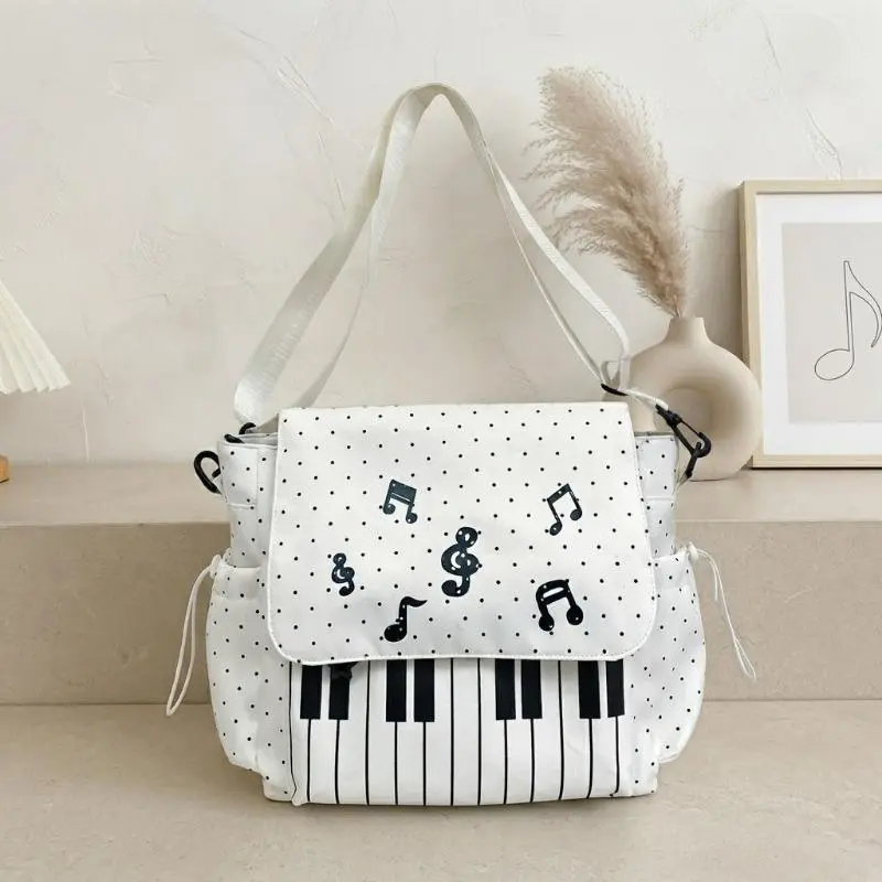 White shoulder bag (no charm)