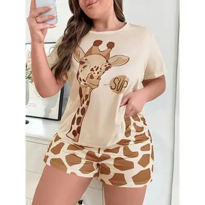 Plus Size Women's Giraffe Print Short Sleeve Shorts Casual Loungewear Pajama Two-Piece Set