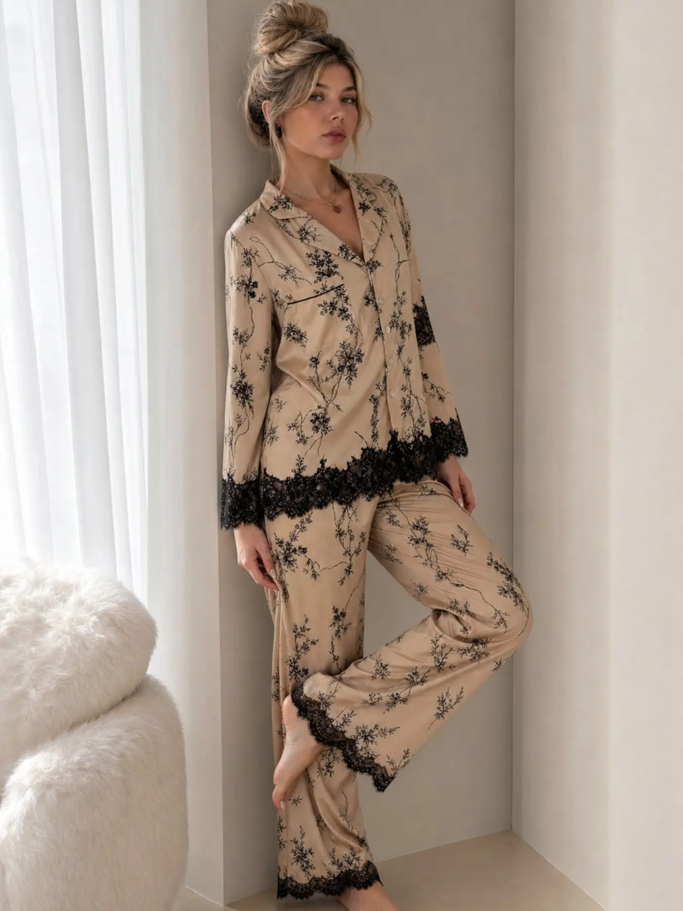 Luxury Fashion Lace Trim Ice Silk Pajama Set for Women, Casual Long Sleeve Loose-Fit Sleepwear, All Seasons Home Wear, Can Be Worn Outdoors