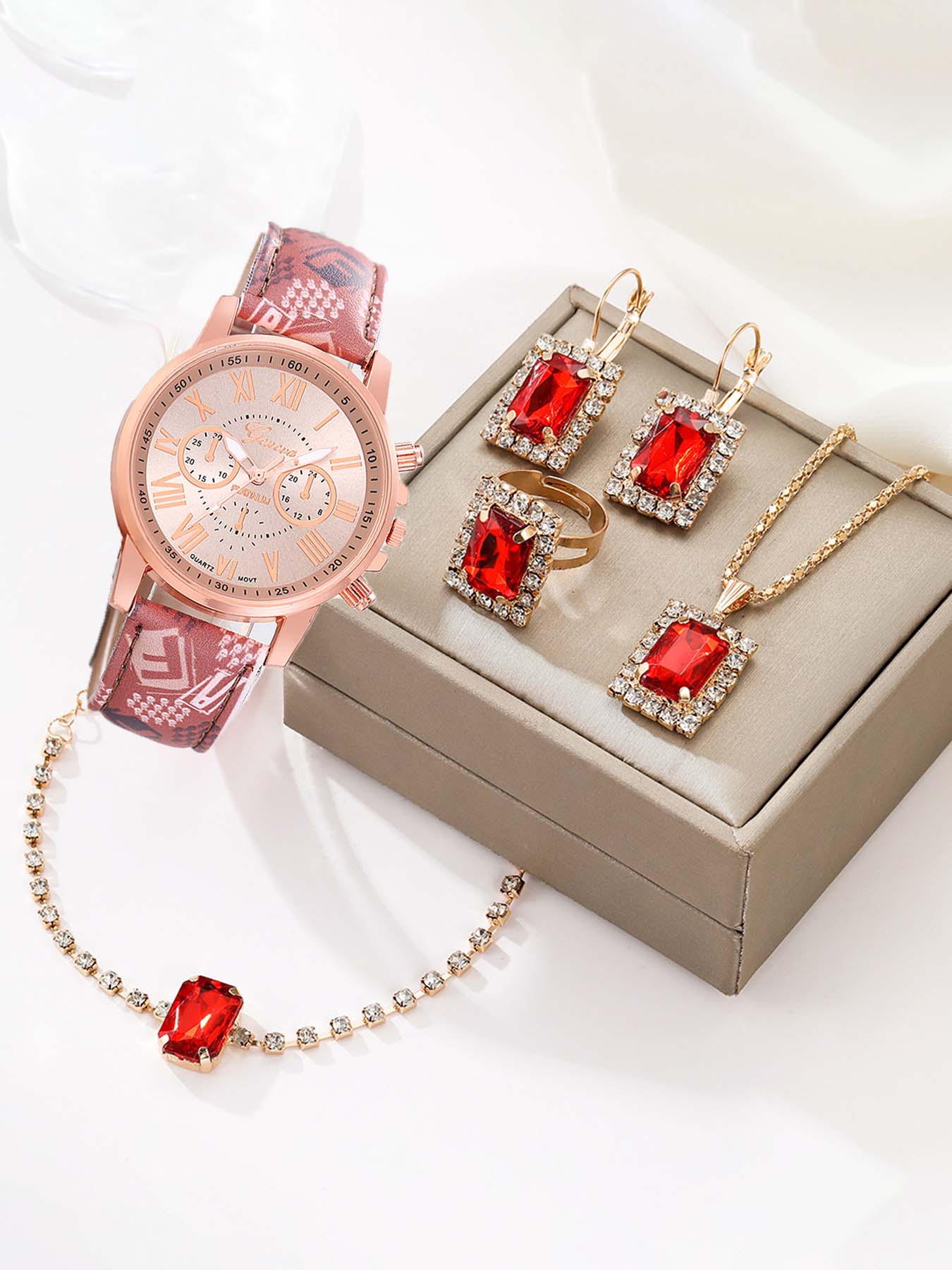 6-piece set of ladies' wristwatch leather straps, Geneva quartz watches with faux three-eye Roman numerals, fashionable ladies' watch set