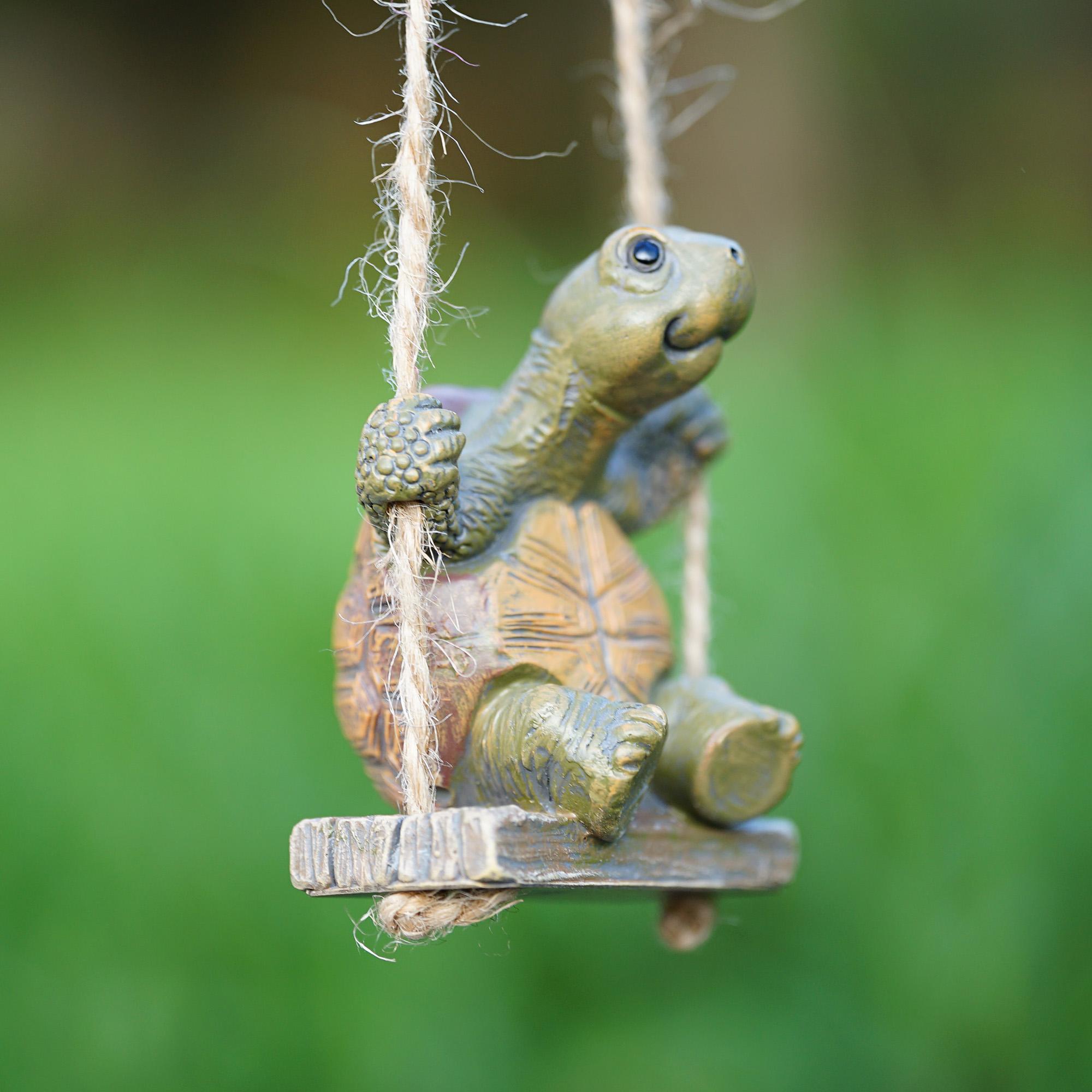 Creative Turtle Swing Garden Yard Decor, Cartoon Animal Resin Craft Ornament, Cute Hanging Decoration for Outdoor Patio