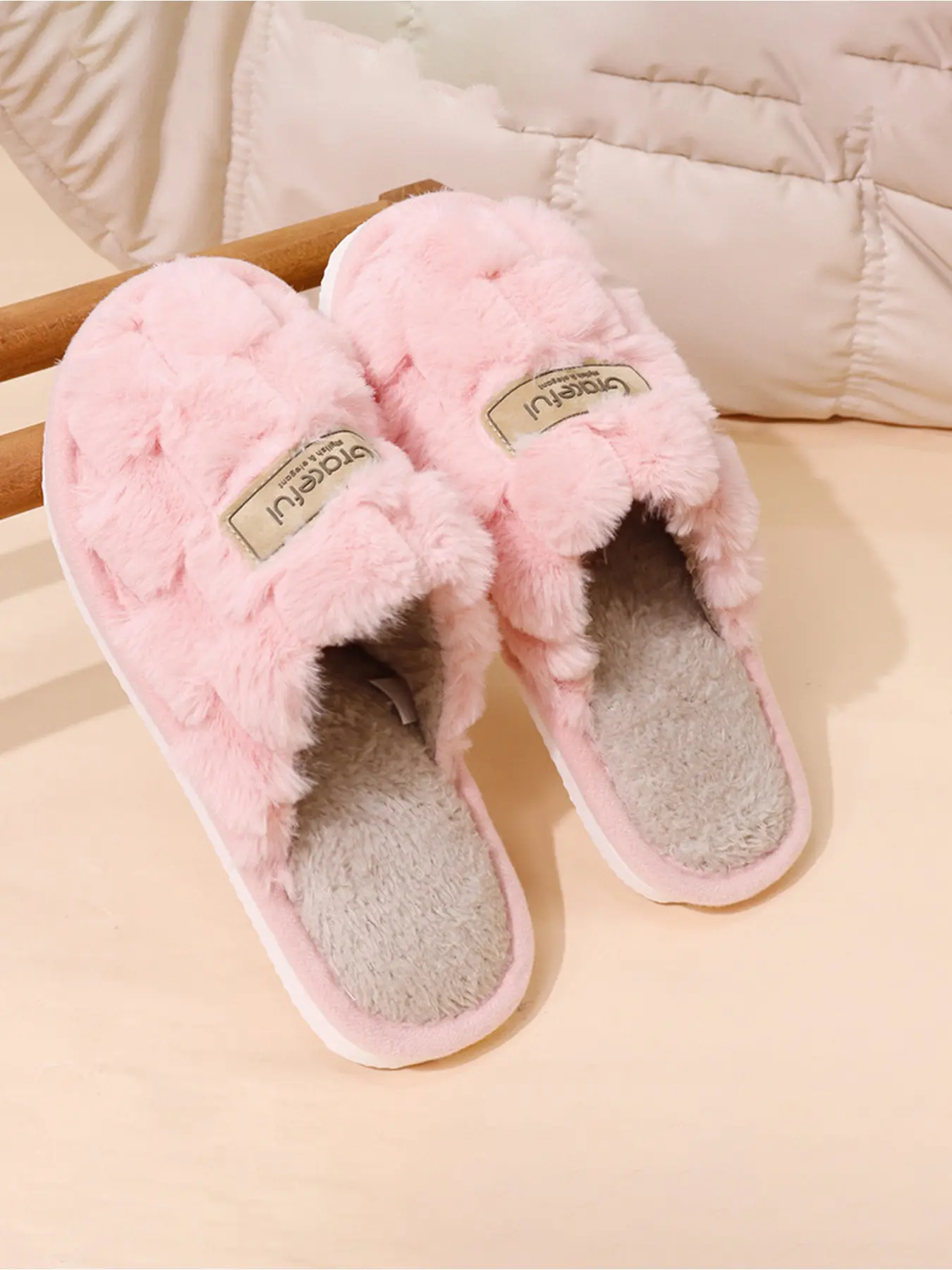 Women's Checkered Textured Plush Closed Toe Slippers, Soft Fluffy Fleece Lining Non-Slip Flat Sole, Cozy Warm Indoor House Footwear for Autumn Winter Daily Loungewear