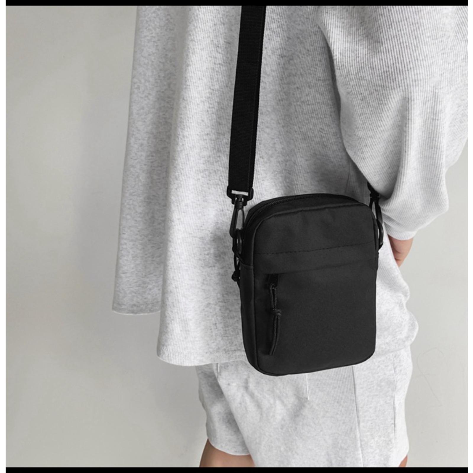 2026 New Trendy Casual Phone Crossbody Bag for Men, Mini Sport Sling Shoulder Bag, Streetwear Fashion Lightweight Chest Pack, Durable Versatile Design Perfect for Daily Commute, Travel, Sports, Shopping and Outdoor Casual Activities, Casual Commuter Bag,