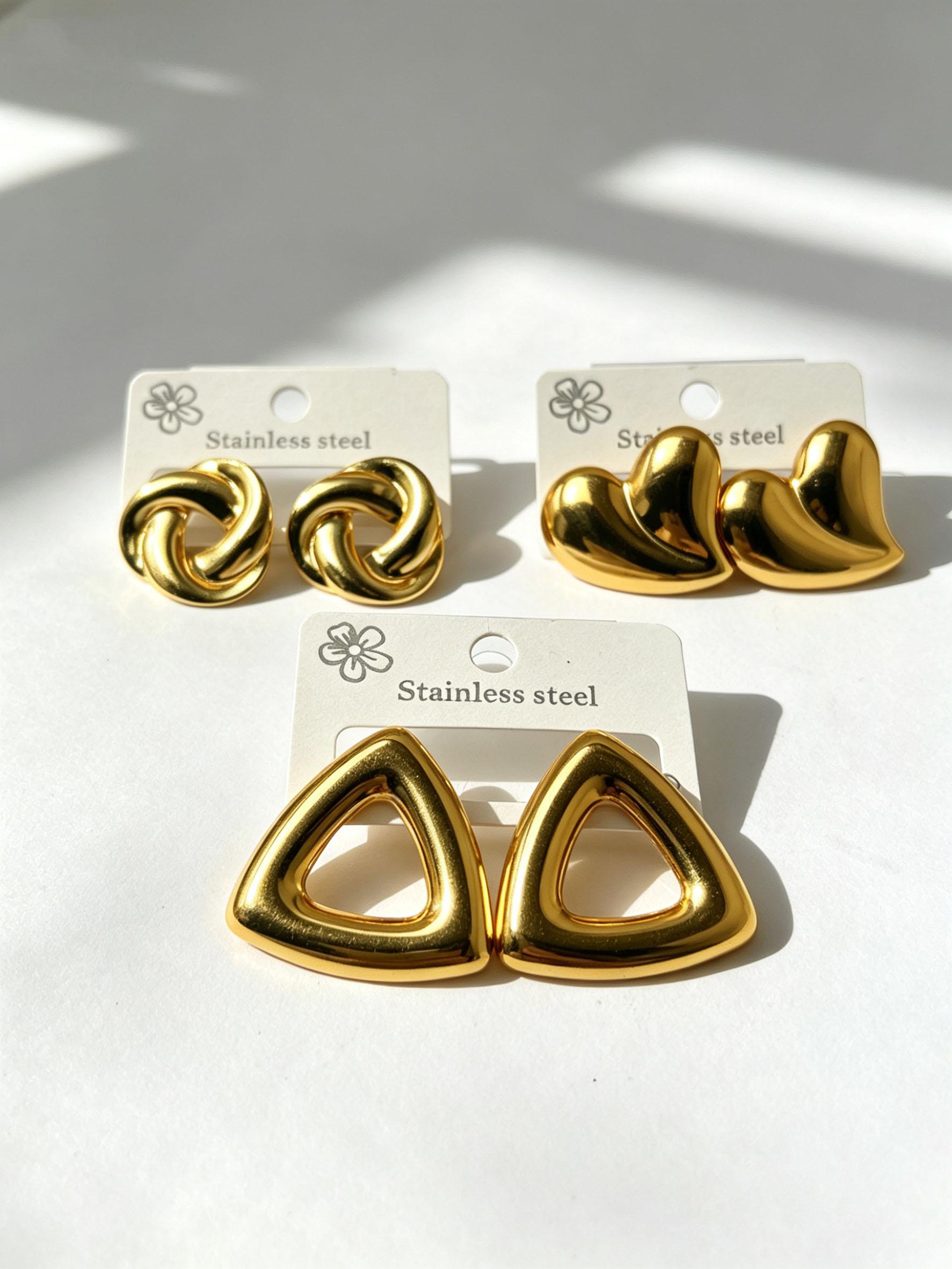 Vintage Gold Flower Pearl Earrings, Retro Black Enamel Studs, Hypoallergenic Stainless Steel Jewelry for Daily Outfit