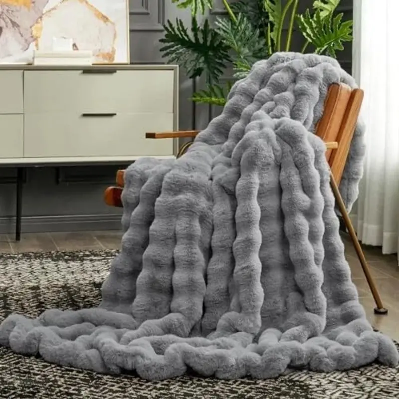 Luxury Soft Faux Fur Throw Blanket,71*79 inch Decorative Cozy Plush Long Shaggy Fluffy Blanket,Reversible Puffy Thick Warm Blanket for Winter,Gentle Soft Blanket, Thickening Blanket, Home Decor Blanket, Fuzzy Blanket, Cozy Throw Blankets