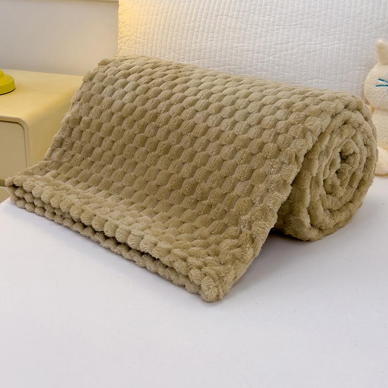 Trendy Solid Color Fine Grid Plush Throw, Ultra Gentle Warm Fluffy Material, All-Season Decor Blanket for Family Daily Use, Dorm & Guest Room Styling