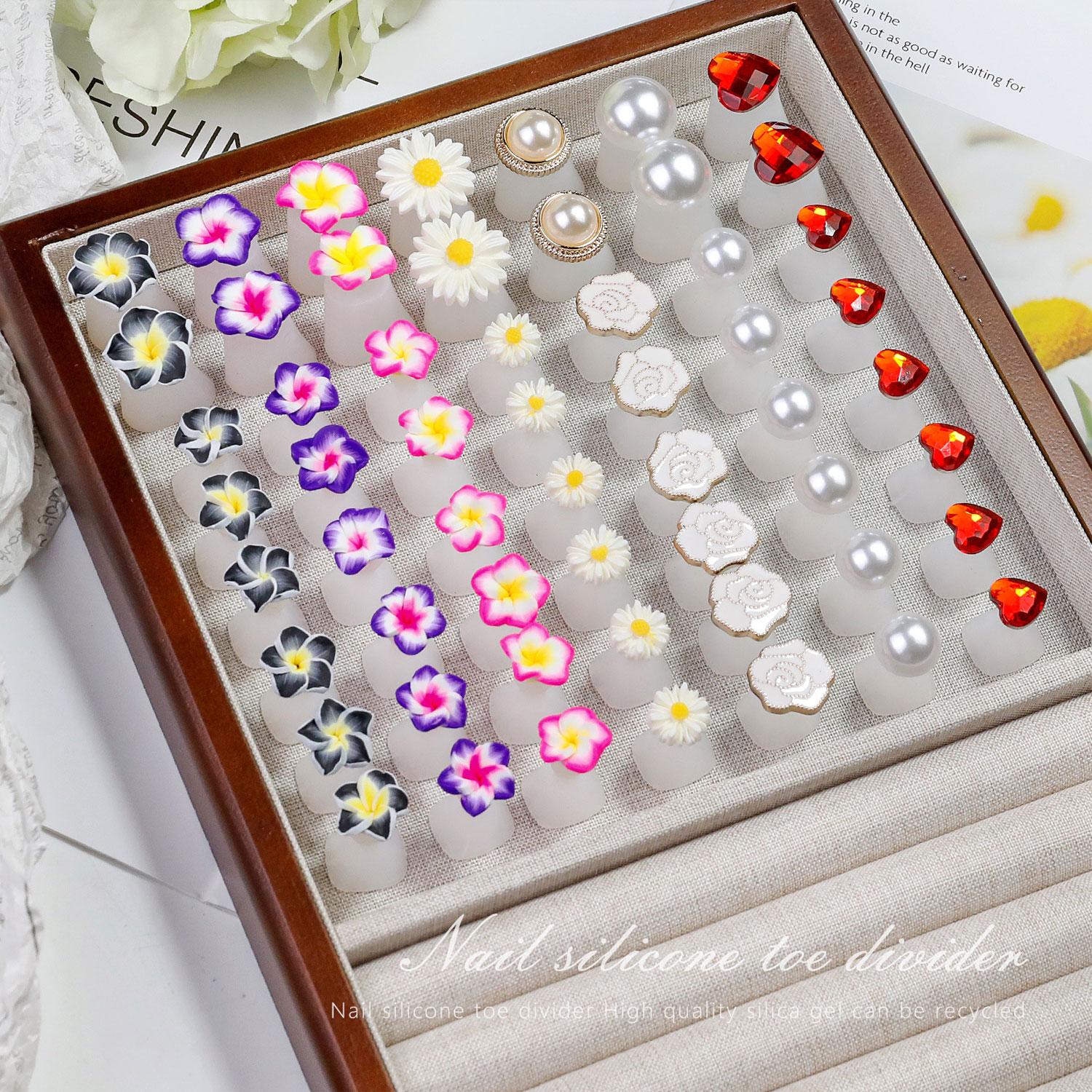 Nail Silicone Finger Splitter Toe Splitter Daisy Water Drip Rhinestone Decorative Nail Tool Toe Divider Nail Care Special Accessories 8 pcs/pack