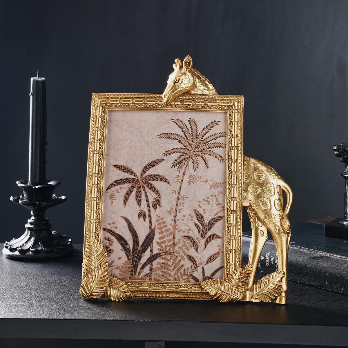 Golden Resin Long Neck Giraffe Decorative Frame, Rectangular Photo Display for Home Decoration, Ideal for Photography Props